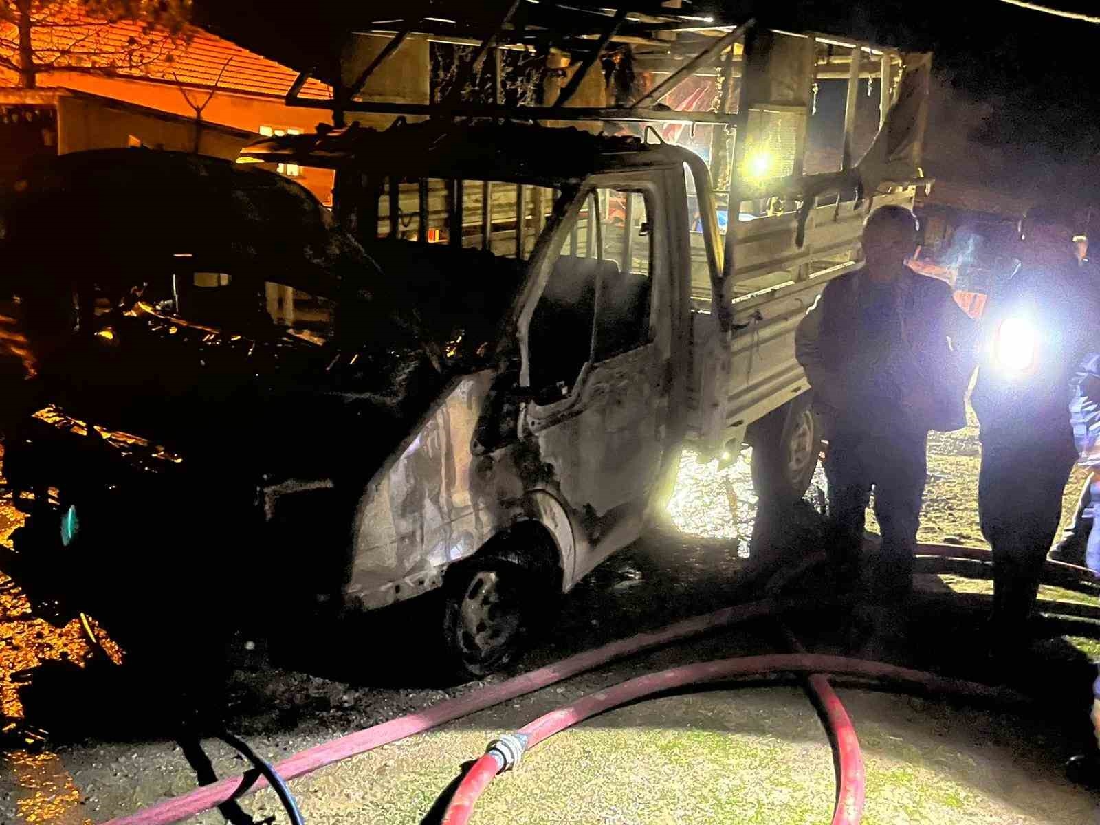 Alevlere teslim olan kamyonet kullanılmaz hale geldi
