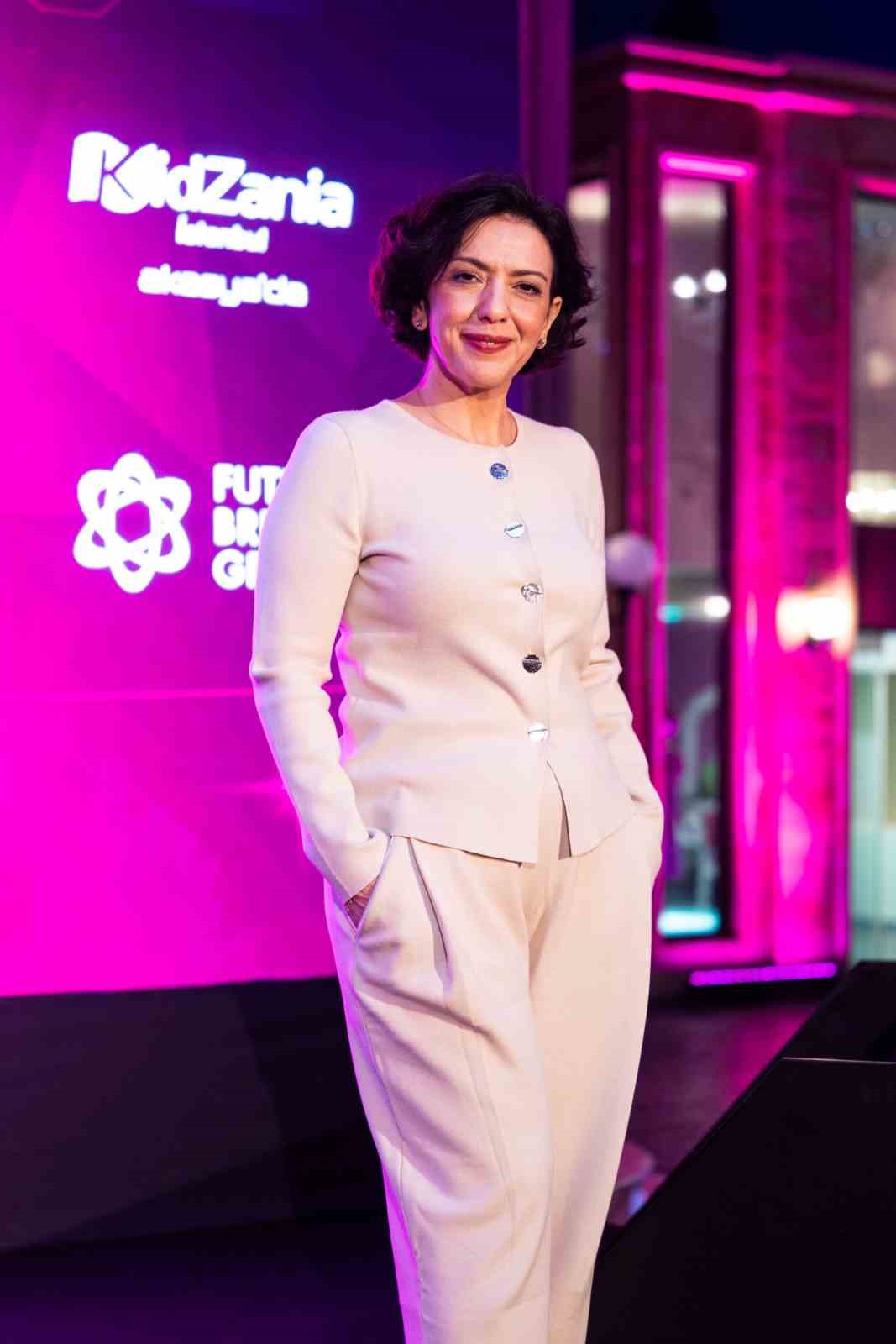 Alfa kuşağı geleceğini kendisi yazıyor
