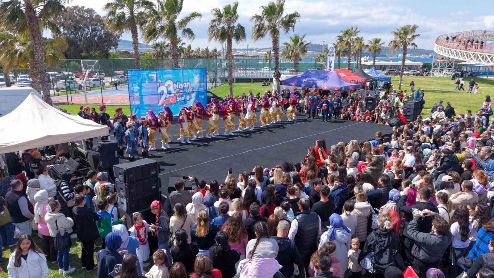 Aliağa’da 23 Nisan Çocuk Bayramı coşkuyla kutlandı
