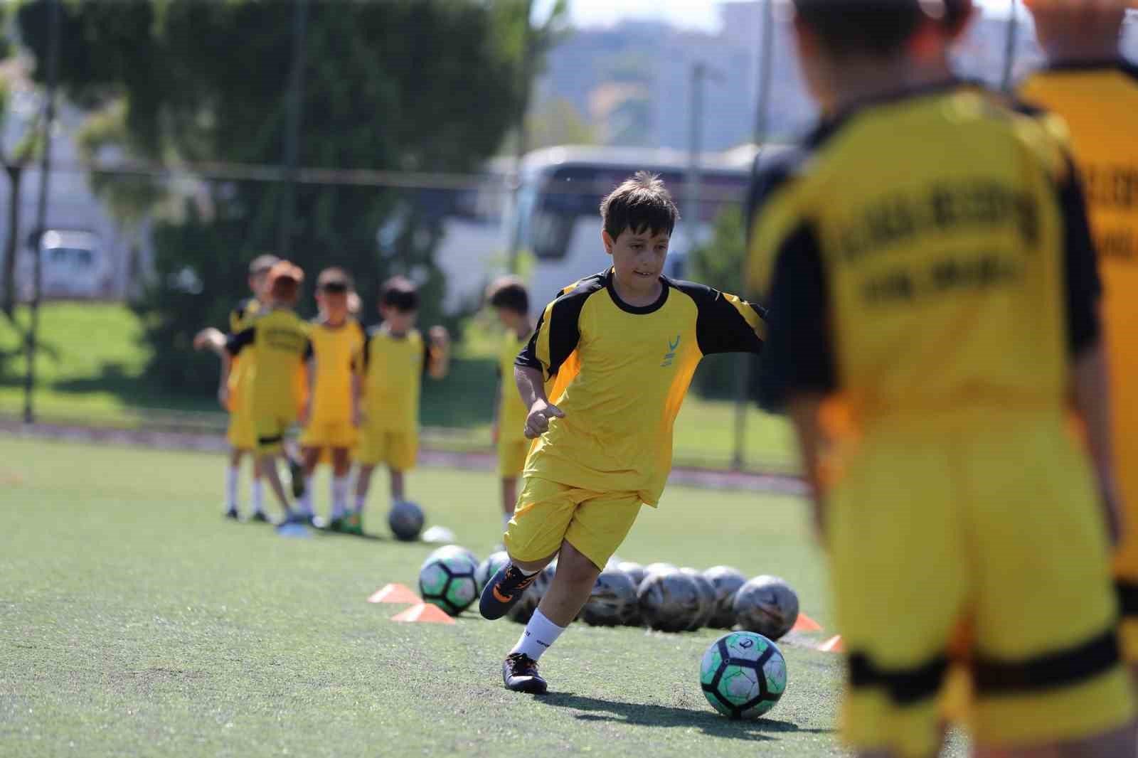 Aliağa’da kış spor okulları 2. dönem kayıtları başlıyor
