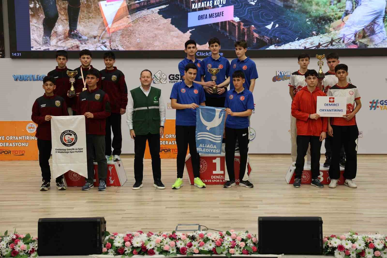 Aliağalı oryantiring sporcuları şampiyonadan 6 dereceyle döndü
