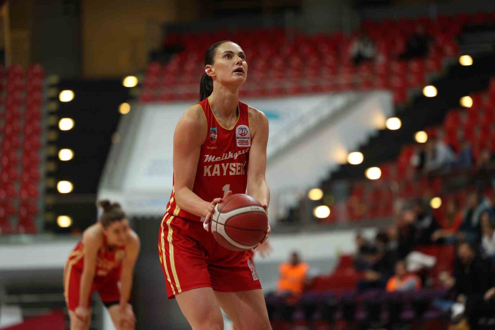 Alice Kunek ile yollar ayrıldı
