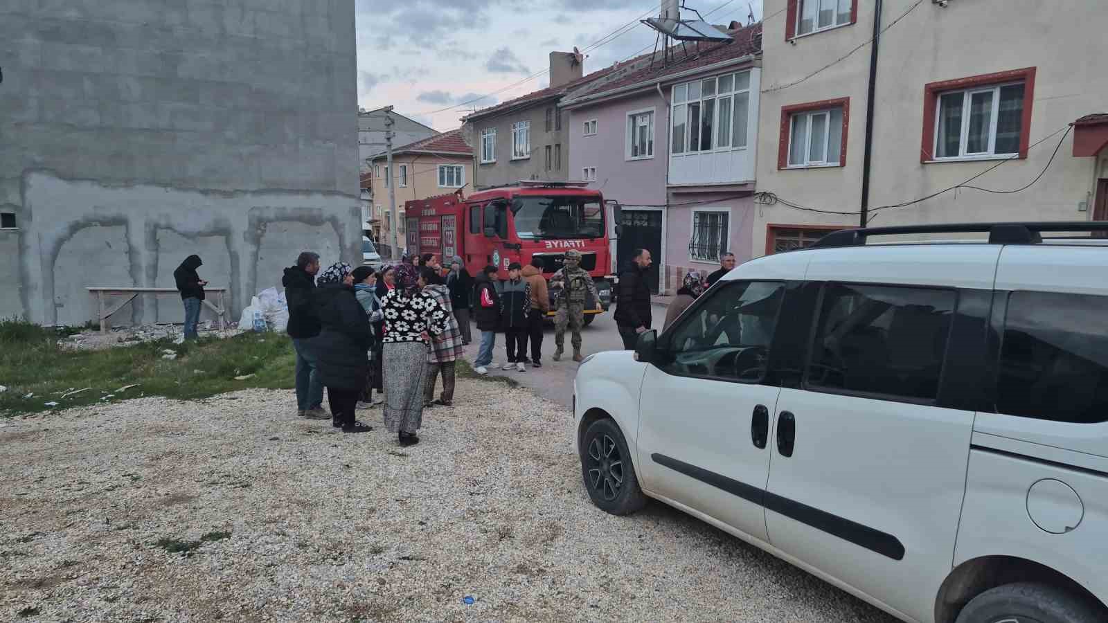 Alkollü genç ortalığı karıştırdı, Özel Harekat timleri devreye girdi
