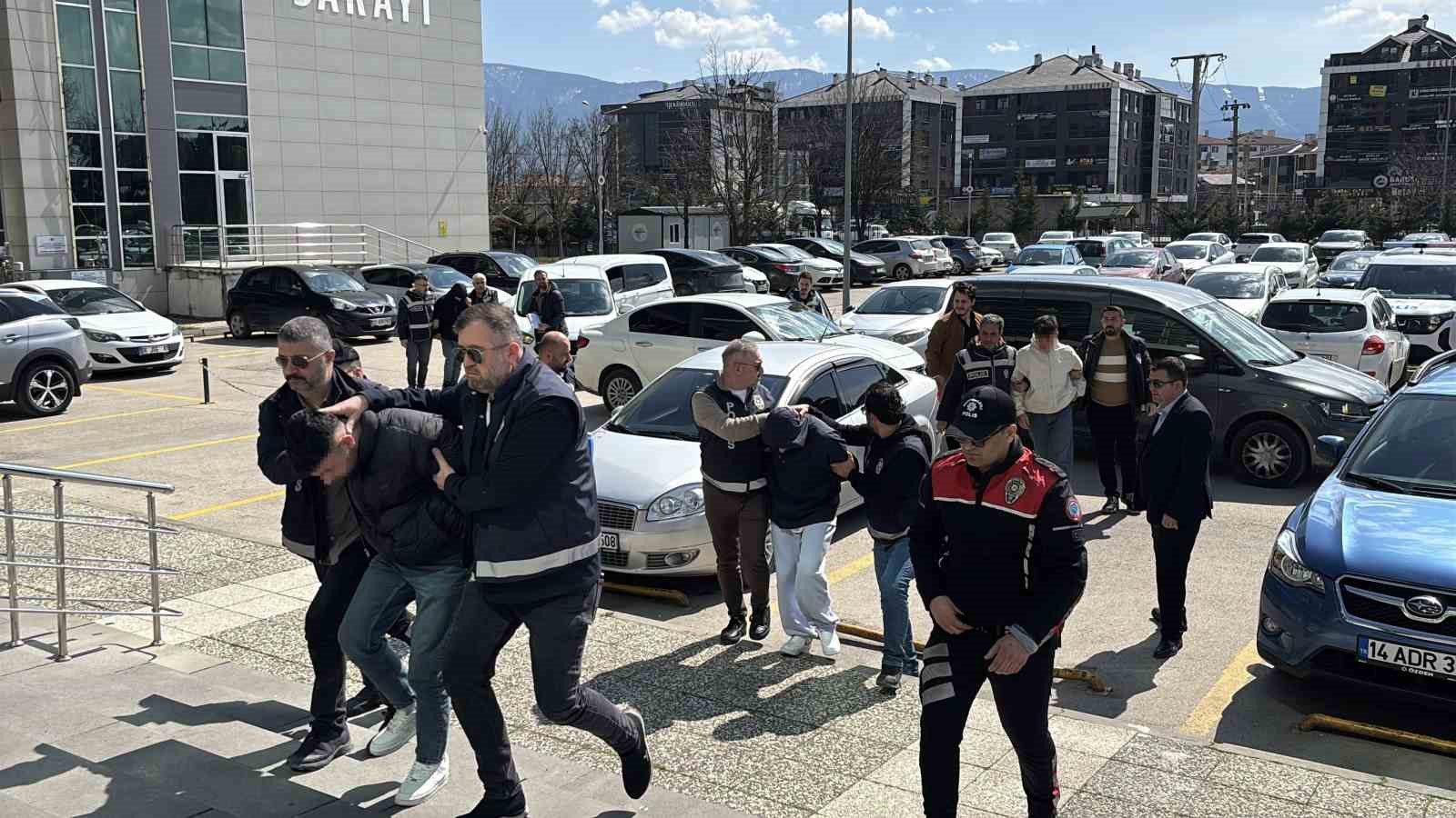 Alkollü mekanı kurşunlayan 4 şüpheliden 2’si tutuklandı
