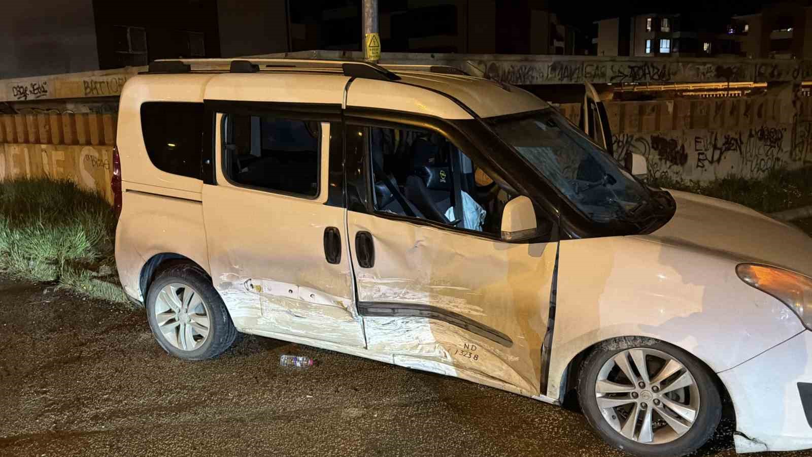 Alkollü sürücü ile 15 yaşındaki çocuğun kullandığı araç çarpıştı: 1 yaralı
