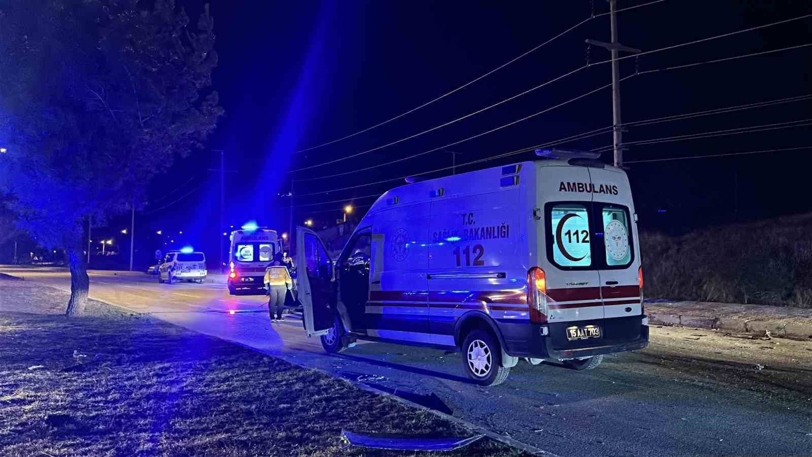 Alkollü sürücü ortalığı savaş alanına çevirdi: 2 yaralı
