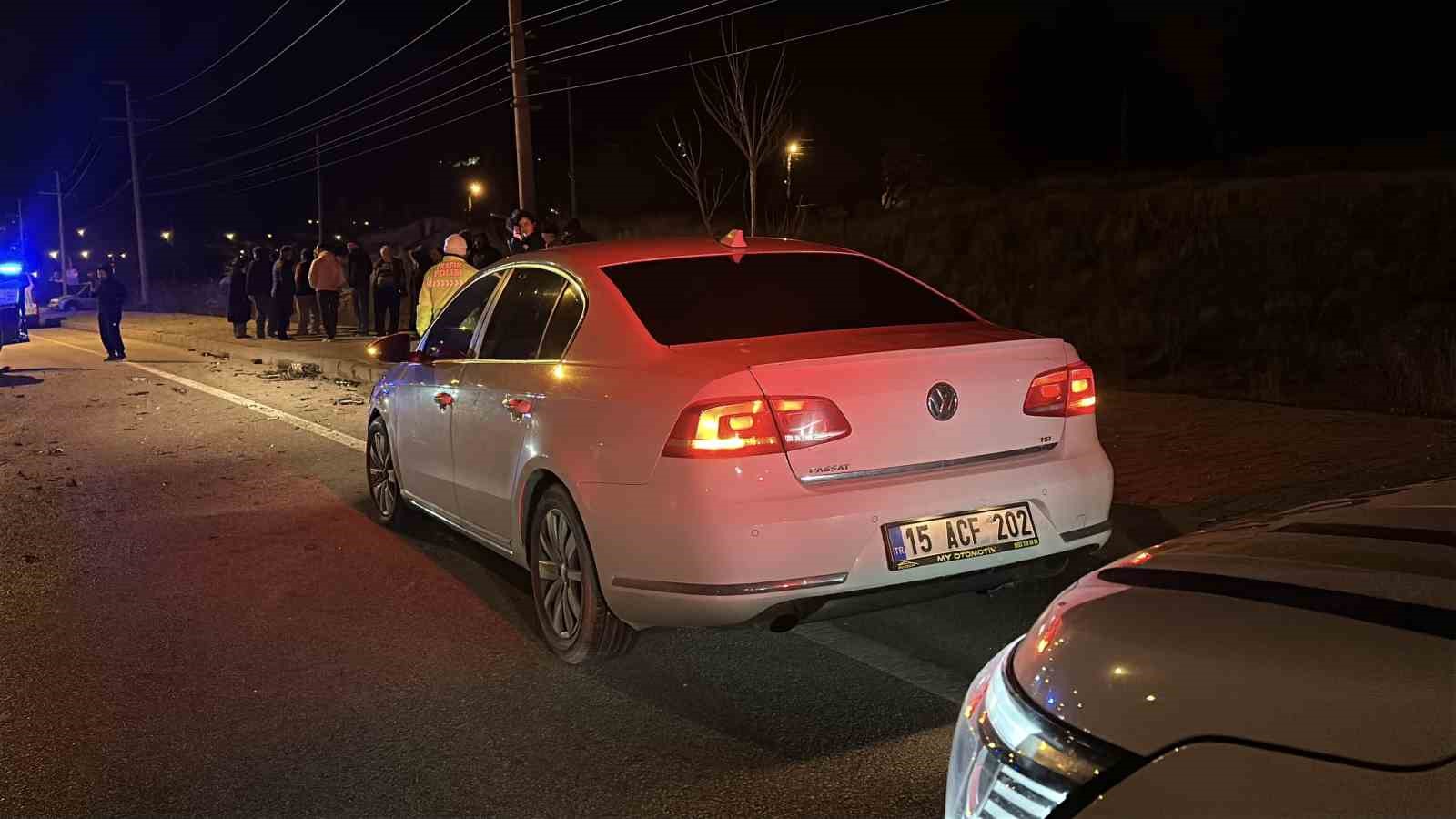 Alkollü sürücü ortalığı savaş alanına çevirdi: 2 yaralı
