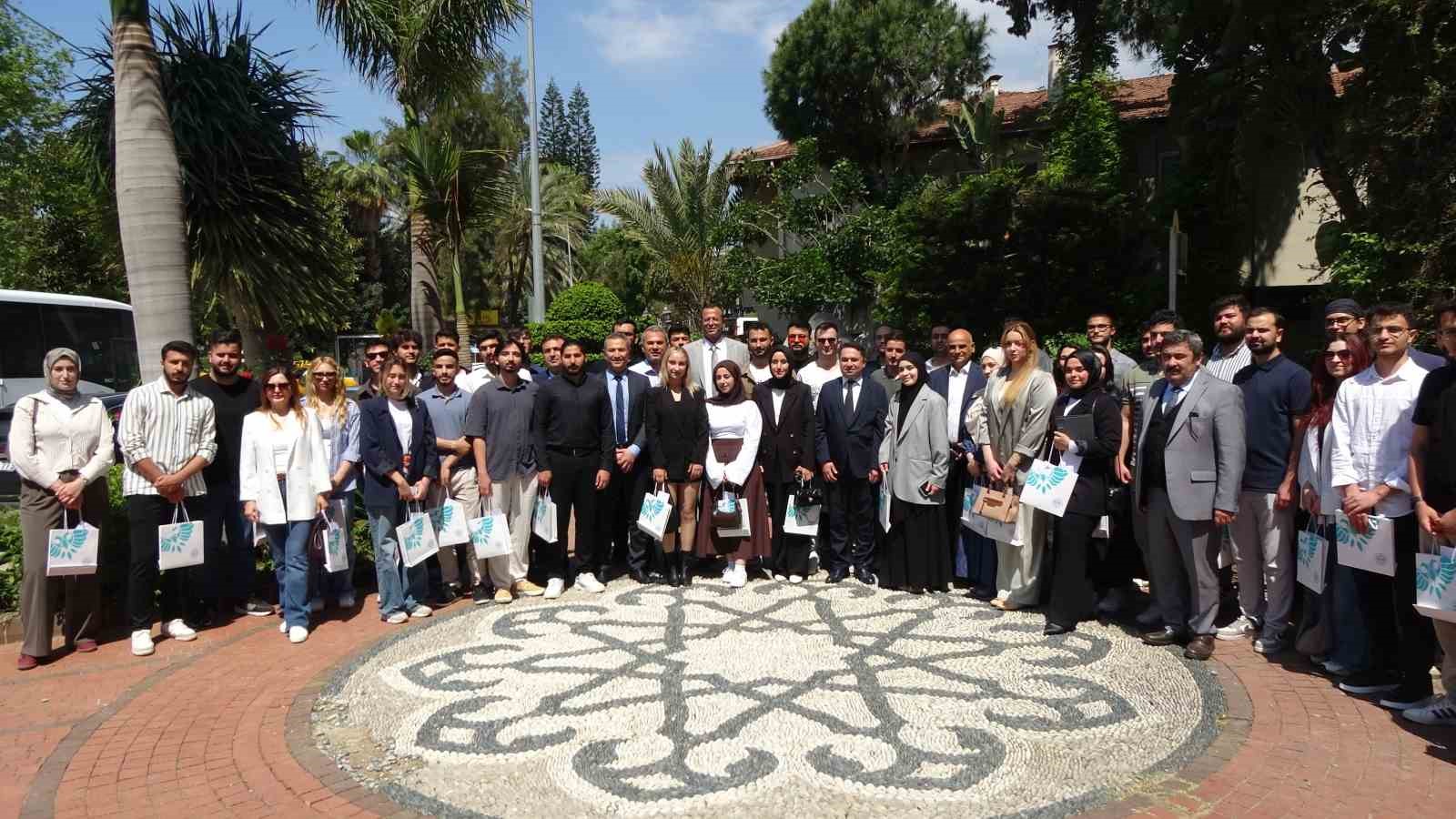 ALKÜ’de öğrenci toplulukları buluştu
