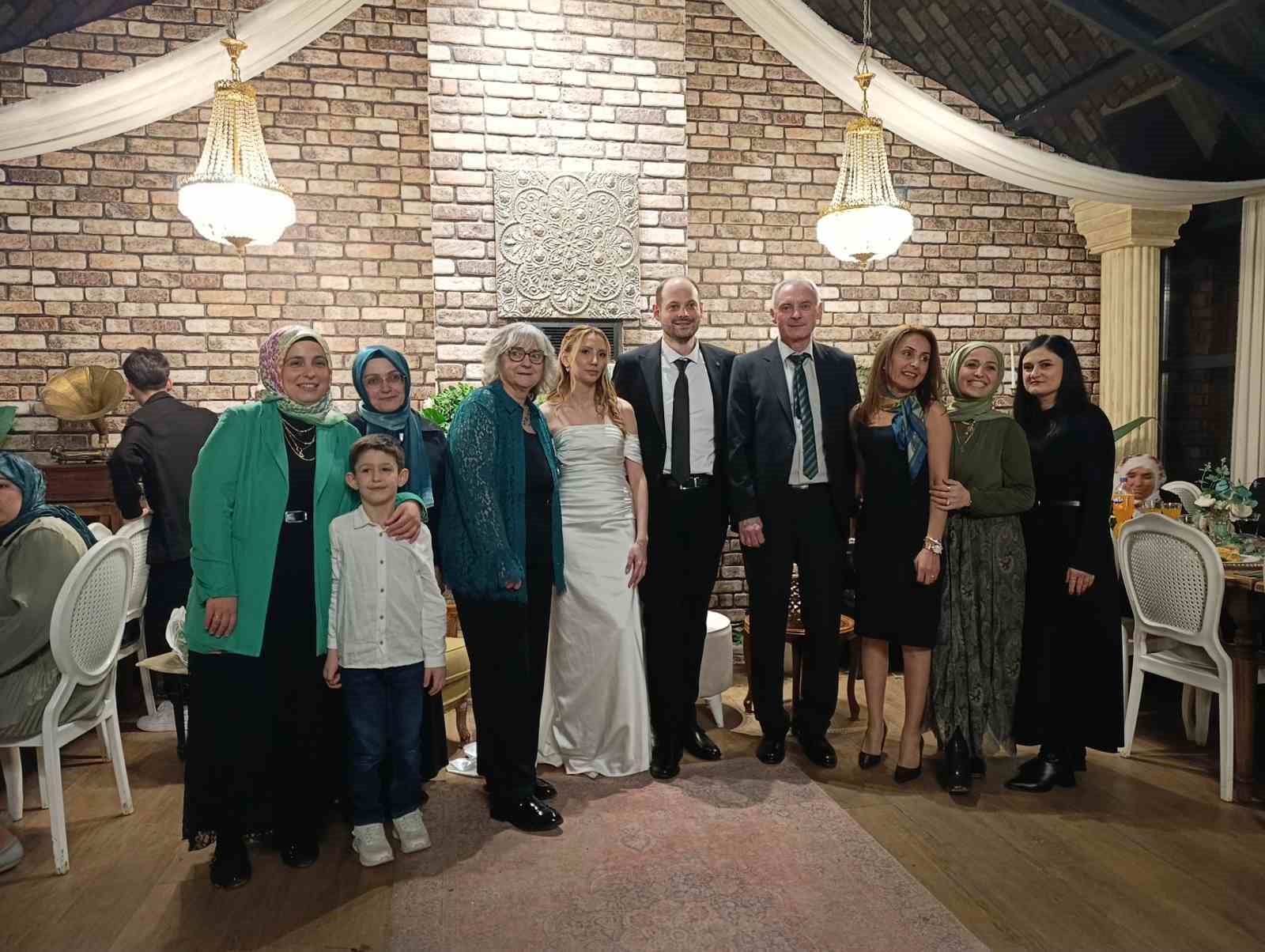 Alman damadın Türk bayrağı hassasiyeti
