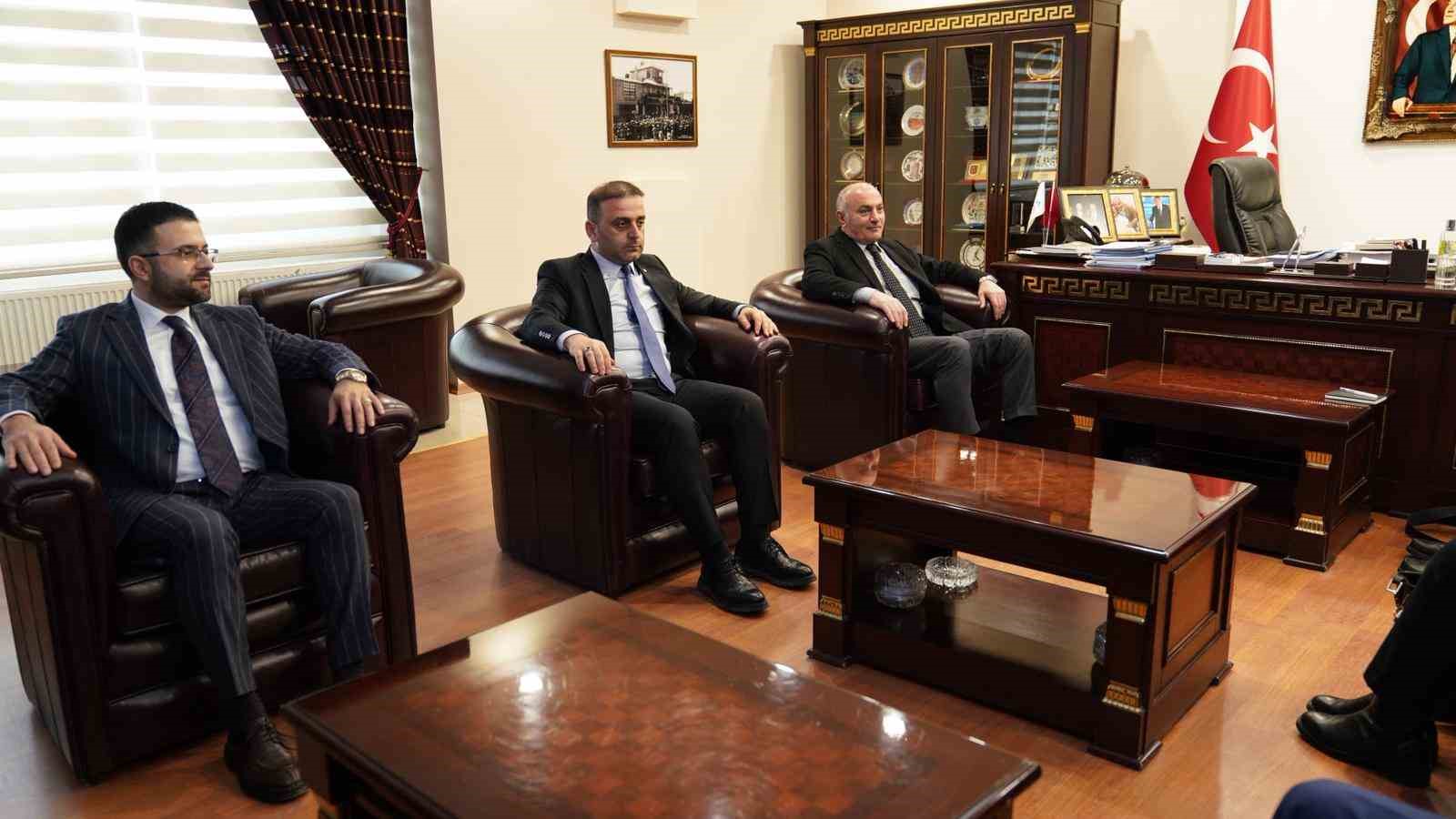 Alman Elçi Bredohl’dan ETSO’ya ziyaret: Erzurum’un yatırım potansiyeli değerlendirildi
