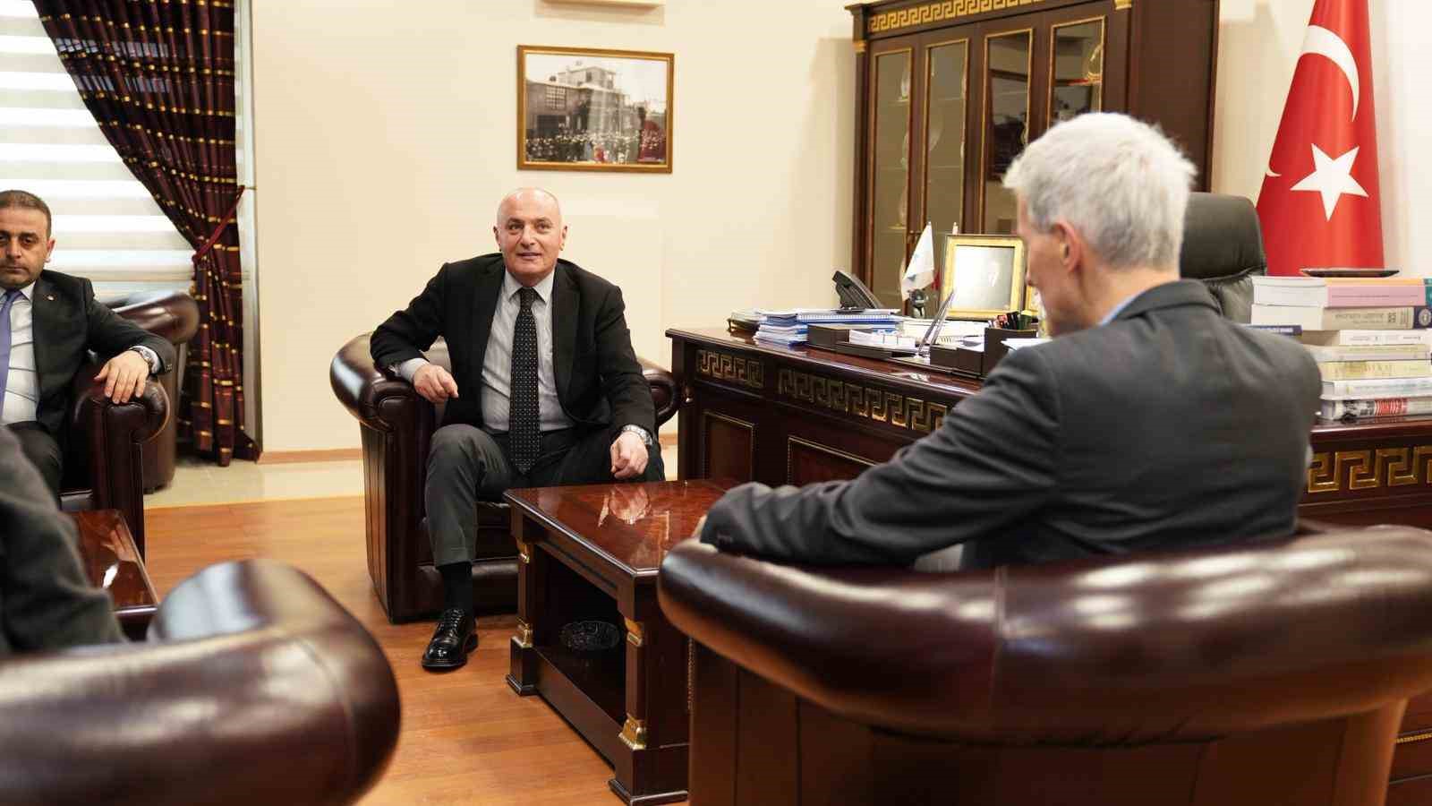 Alman Elçi Bredohl’dan ETSO’ya ziyaret: Erzurum’un yatırım potansiyeli değerlendirildi
