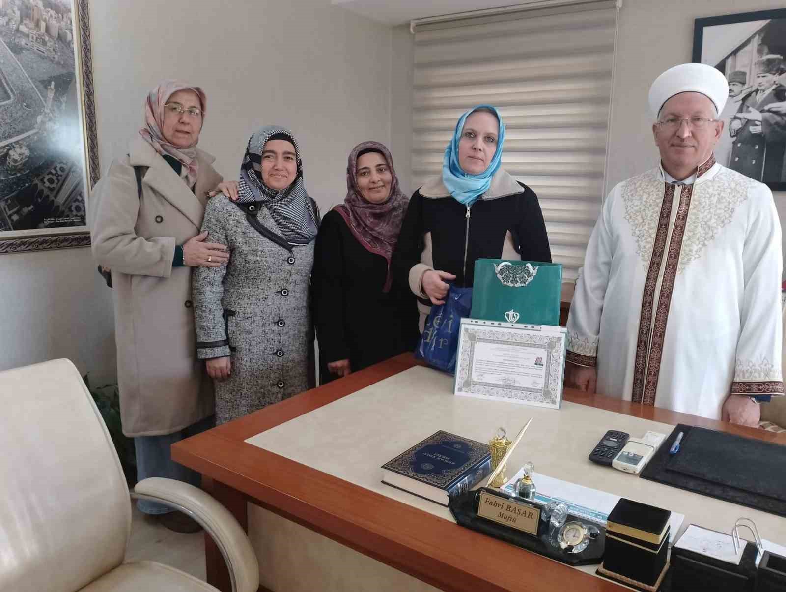 Alman vatandaşı Kerstin, İslam’ı seçerek "Elif" oldu
