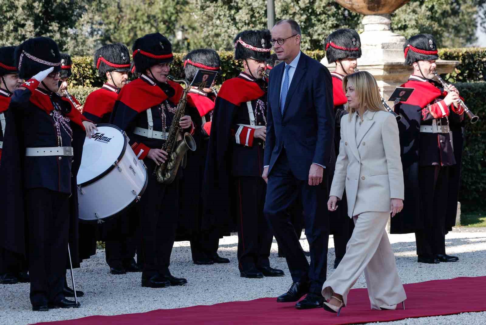 Almanya Başbakanı Merz: "Avrupa, Arktik’in savunması için daha fazlasını yapmalı ve yapacak"
