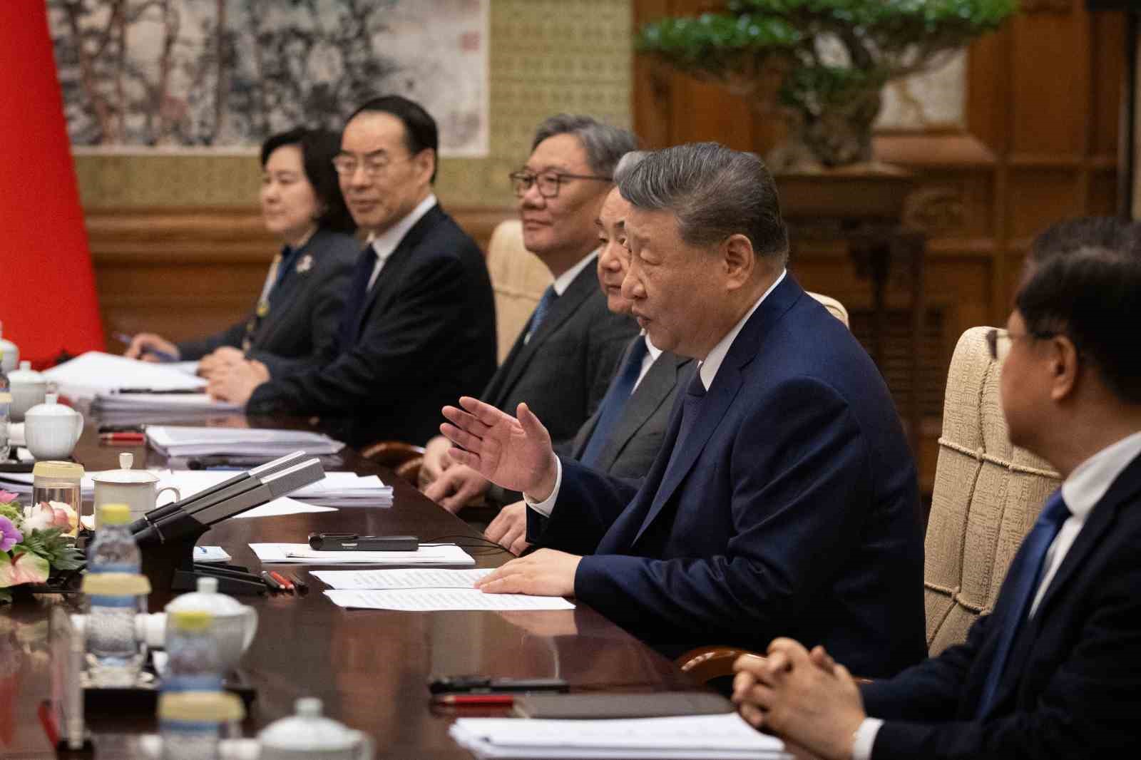 Almanya Başbakanı Merz, Çinli lider Xi ile bir araya geldi
Almanya Başbakanı Merz, Çinli lider Xi ile bir araya geldi