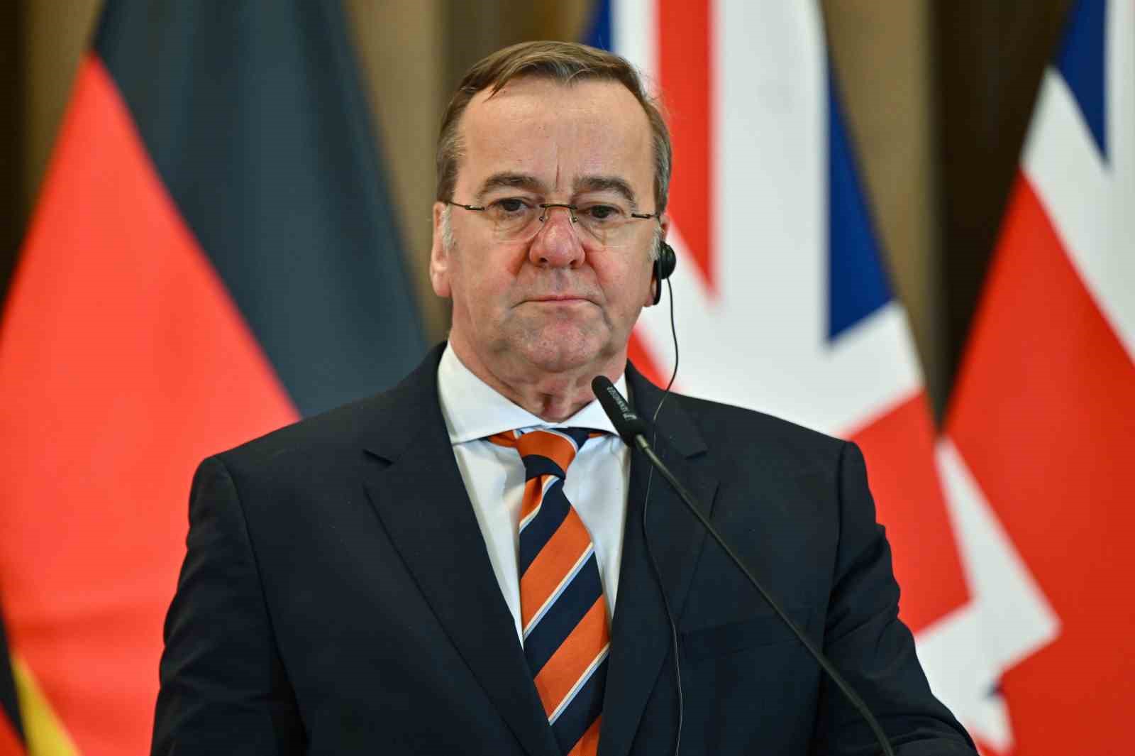 Almanya Savunma Bakanı Pistorius: "Trump, Alaska’da Putin’i kırmızı halıda karşılayarak savaşın gidişatını etkiledi"
