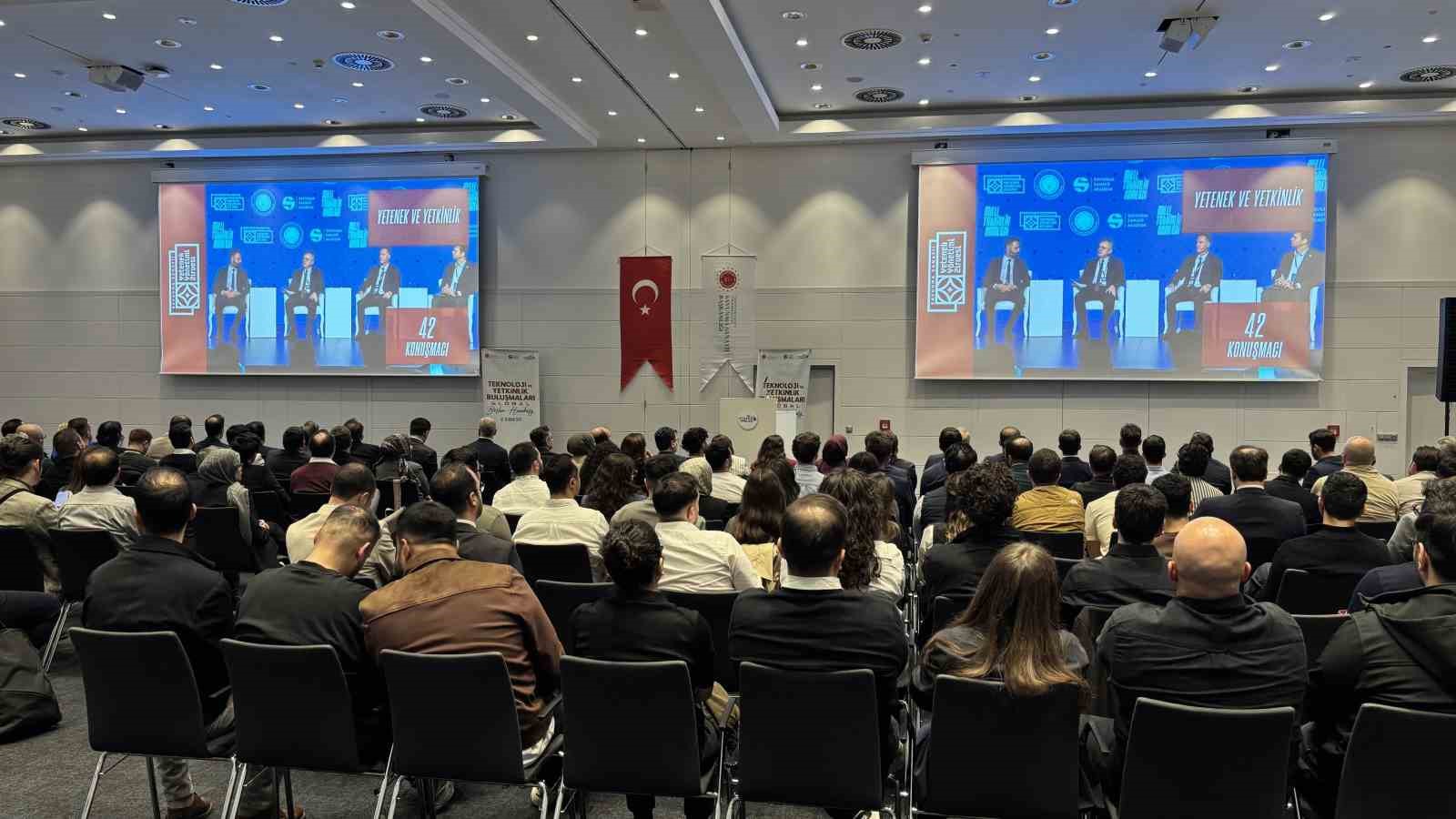 Almanya’da Türk öğrenciler ile Türkiye’nin savunma devleri buluştu
