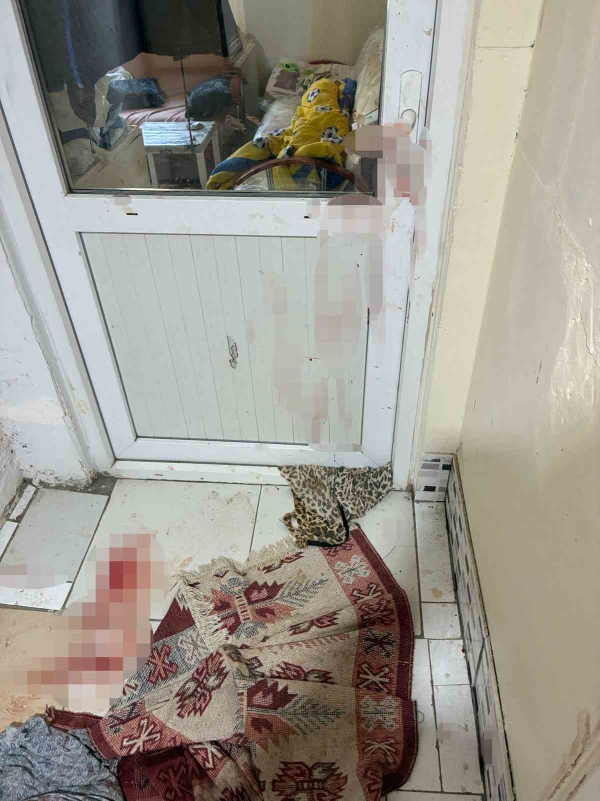 Almanya’dan cinayet için gelmiş: Ablasını öldürdü eniştesini ağır yaraladı
