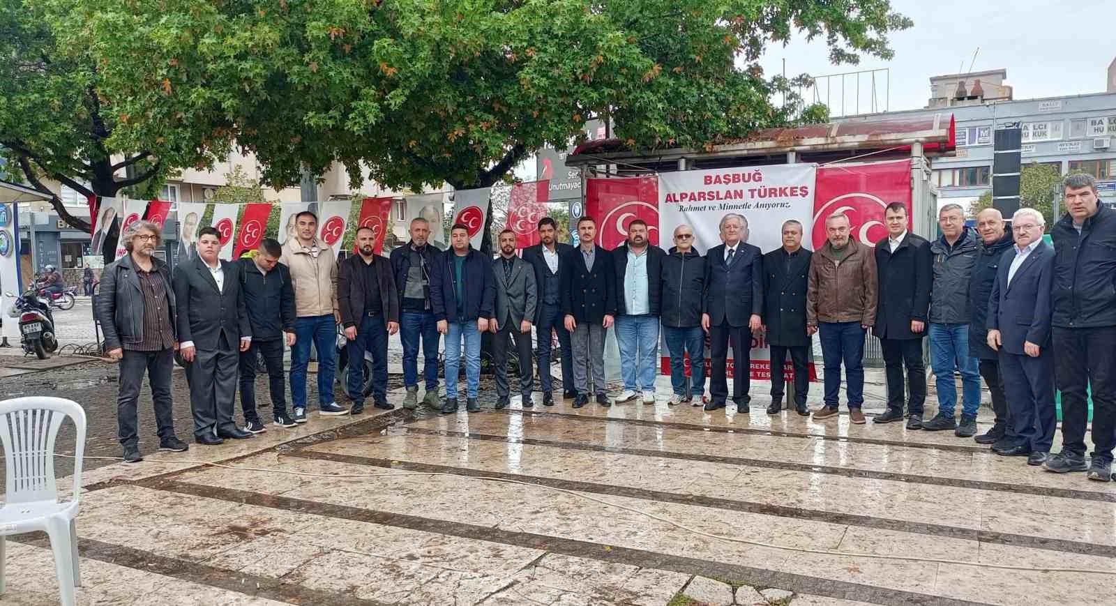 Alparslan Türkeş Salihli’de dualarla anıldı
