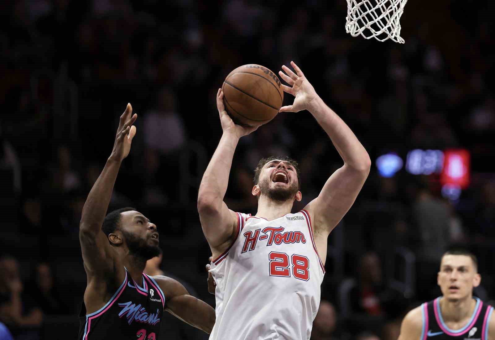 Alperen Şengün 13 sayı, 6 ribaund ile oynadı
