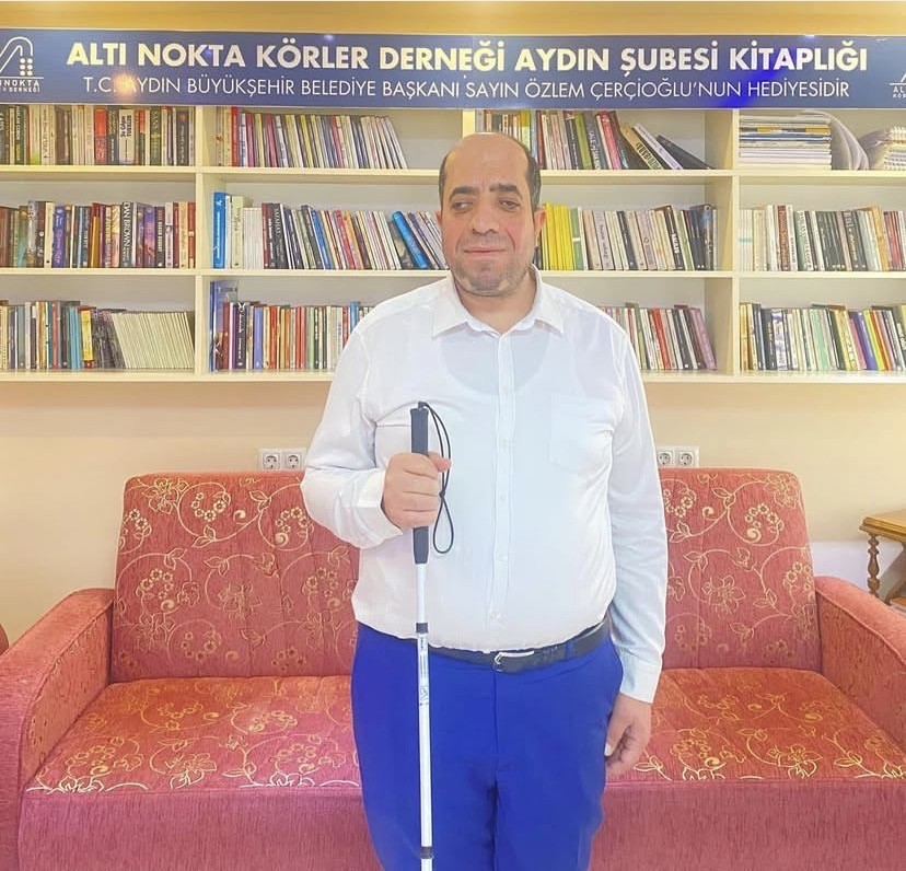 Altı Nokta Körler Derneği Aydın Şube Başkanı Özen: "Beyaz baston özgürlüktür"
