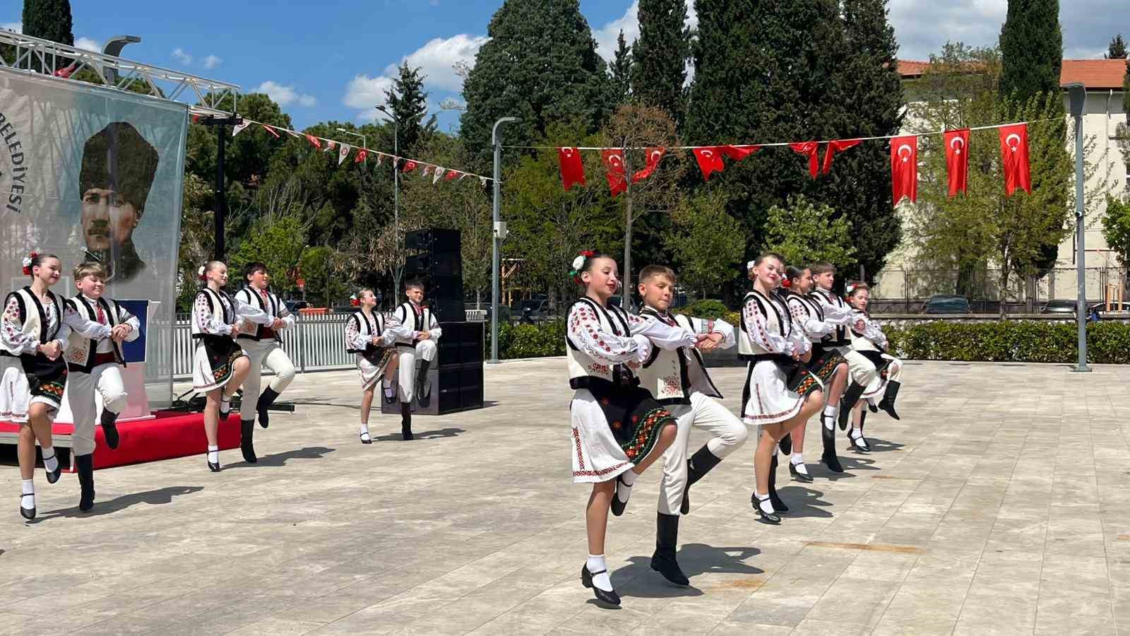 Altı ülkenin çocukları Muğla’da aynı sahneyi paylaştı
