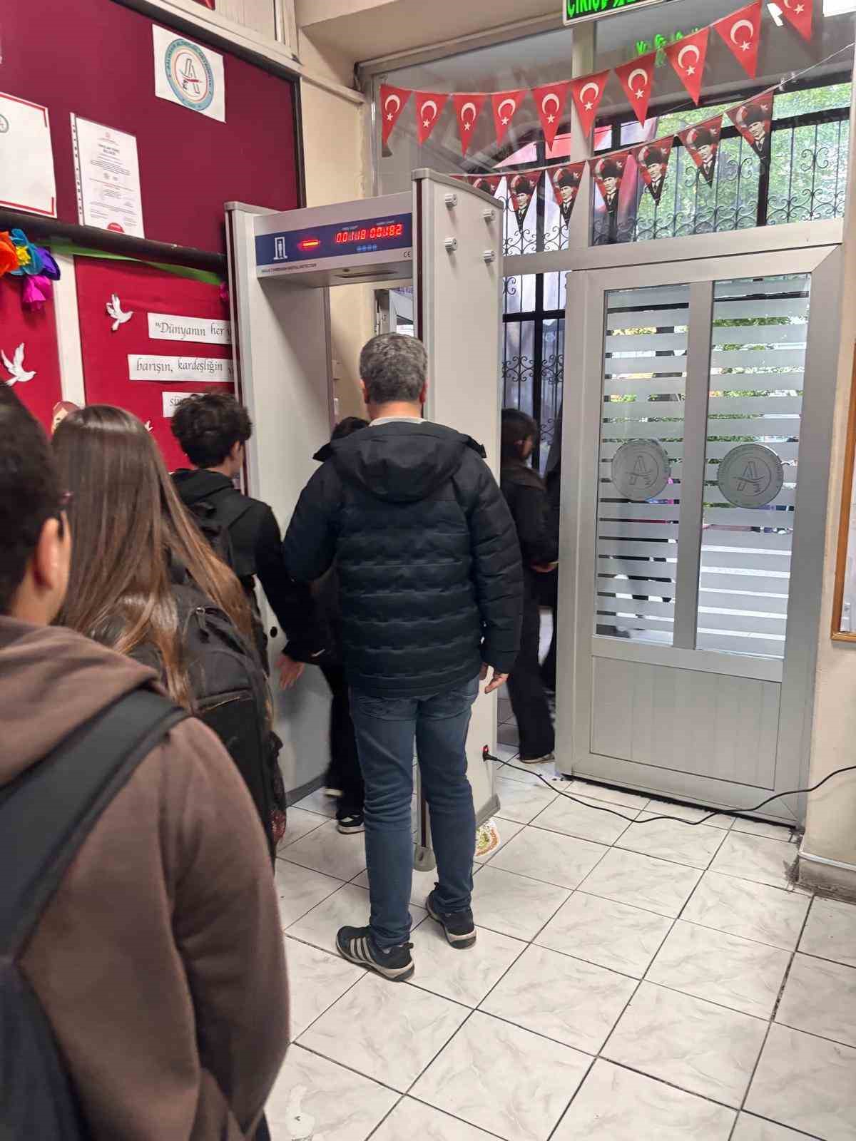 Altıeylül Ortaokulu artık daha güvenli
