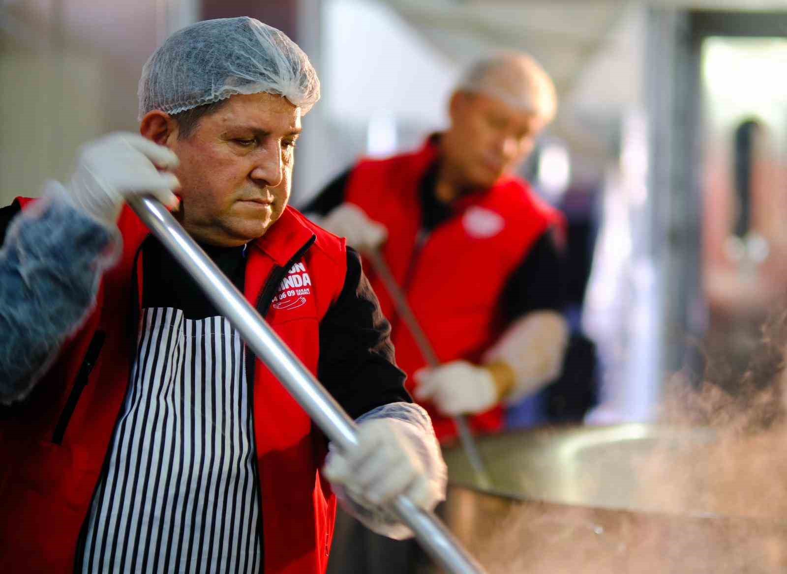 Altıeylül’den kapıya iftar hizmeti
