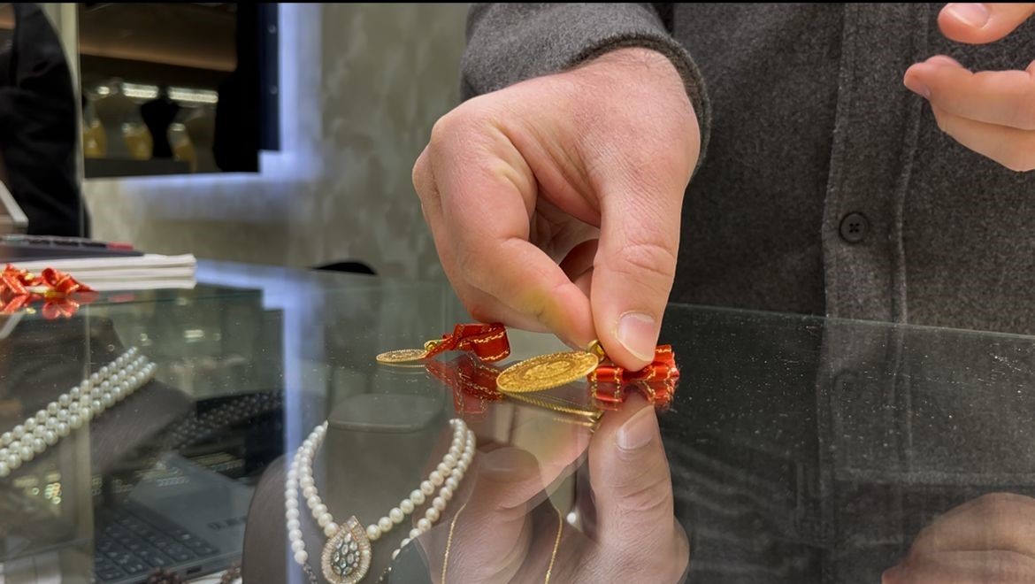 Altında bankalar ile canlı piyasadaki makas gramda 500 lirayı geçti
