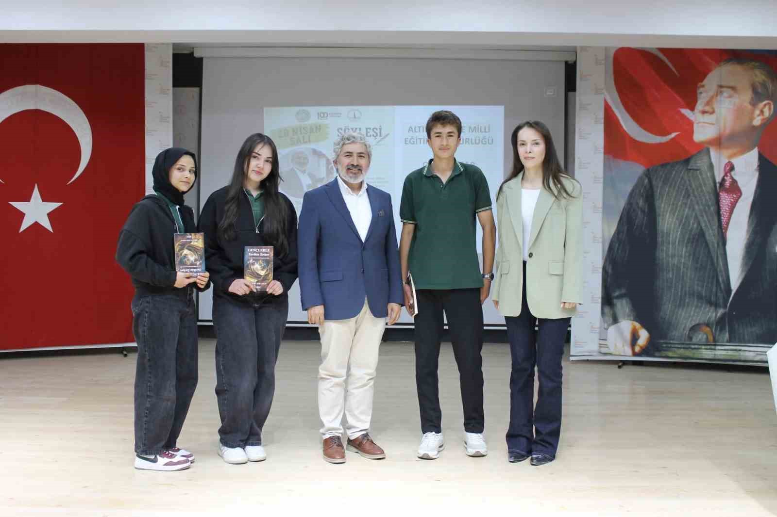 Altıntaş’ta öğrenci ve yazar buluşması
