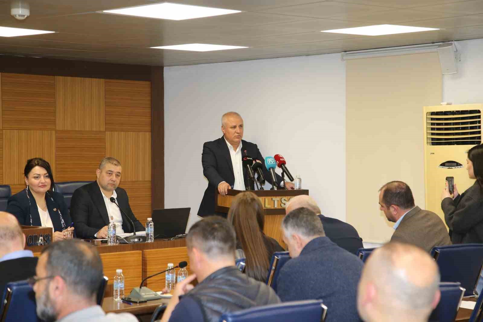 ALTSO Başkanı Erdem: "Kredi kullanılarak tatil yapılması sektöre katkı sağlayacak"
ALTSO Başkanı Erdem: "Kredi kullanılarak tatil yapılması sektöre katkı sağlayacak"