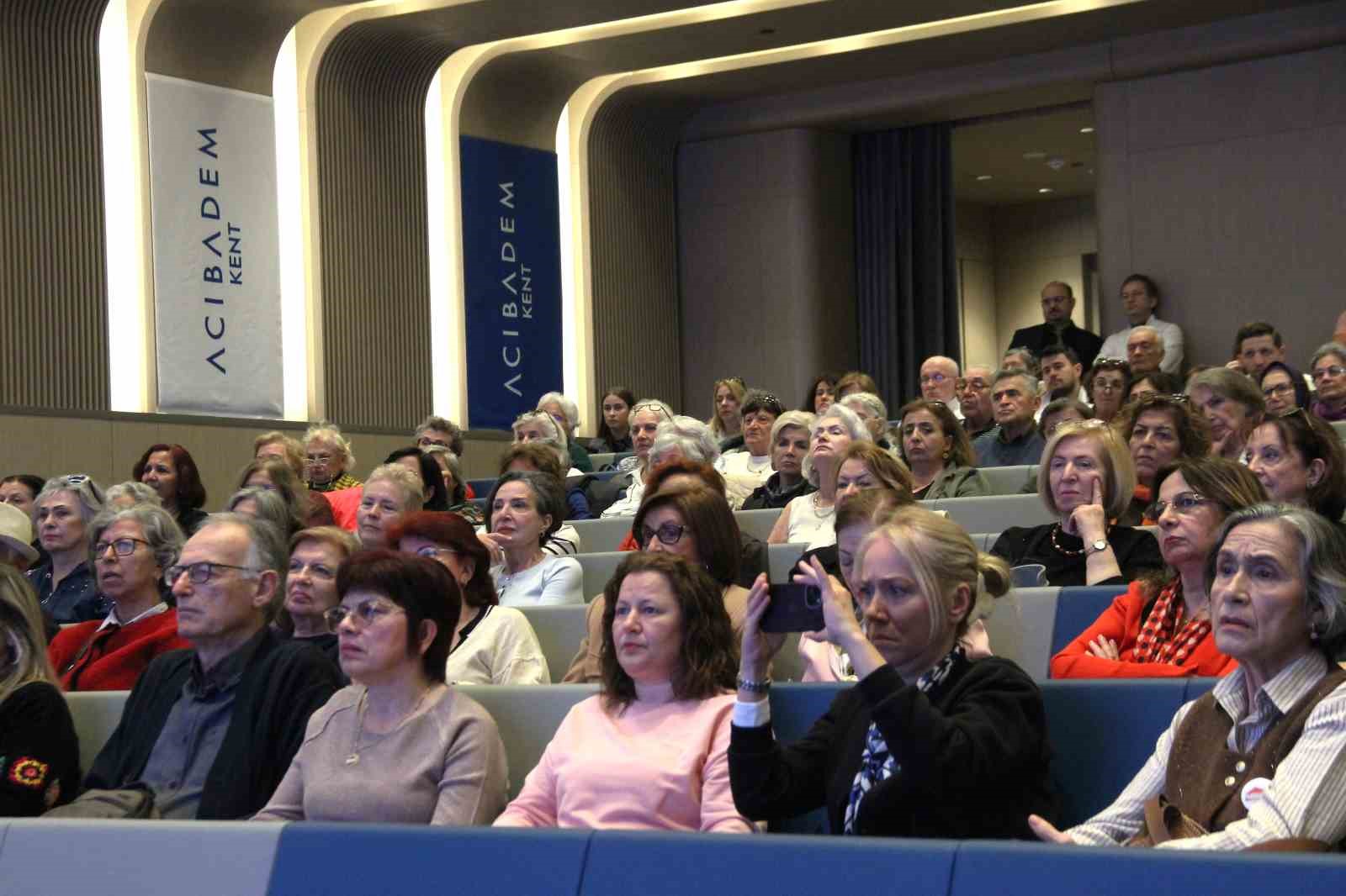 Alzheimer hastalarının üçte ikisini kadınlar oluşturuyor
