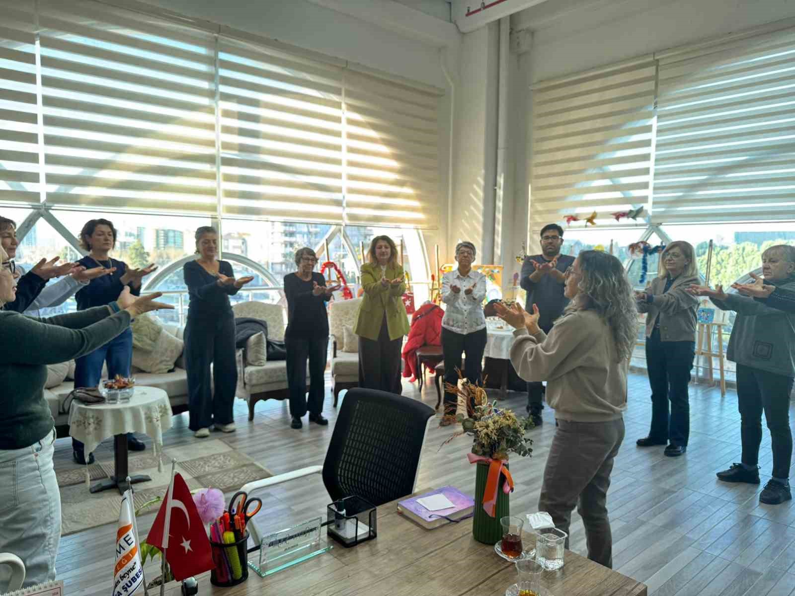 Alzheimer hastası yakınlarına nefes eğitimi
