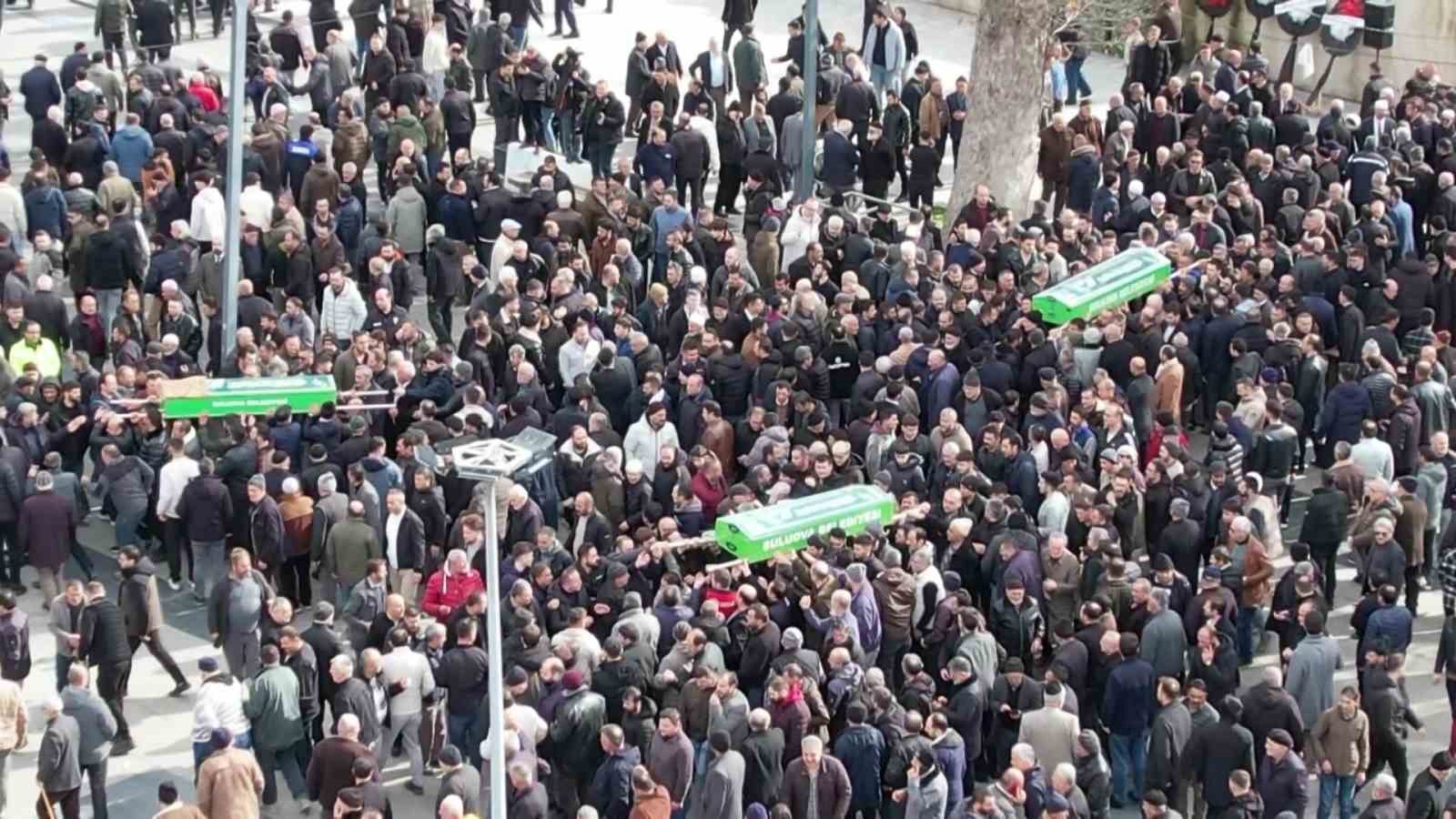 Amasya’da biyogaz tesisinde zehirlenerek ölen 3 işçi son yolculuklarına uğurlandı
