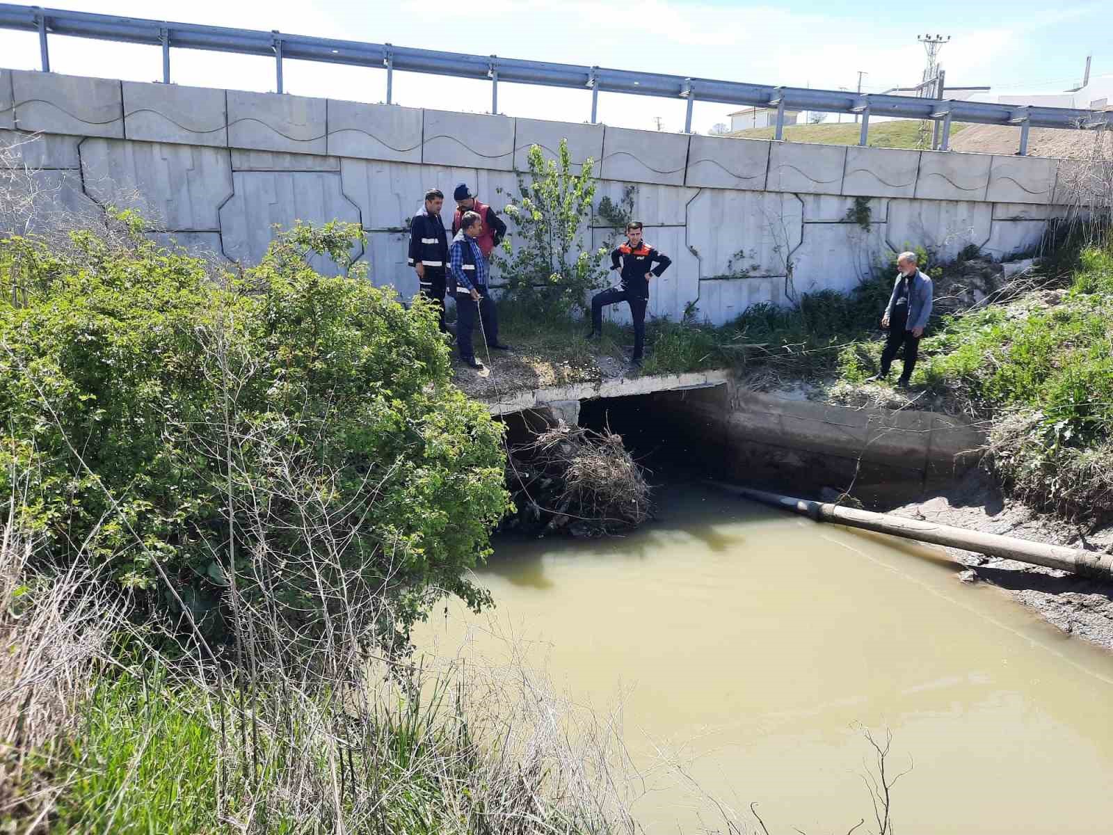 Amasya’da ekiplerin aradığı kadının cenazesi sulama kanalında bulundu
