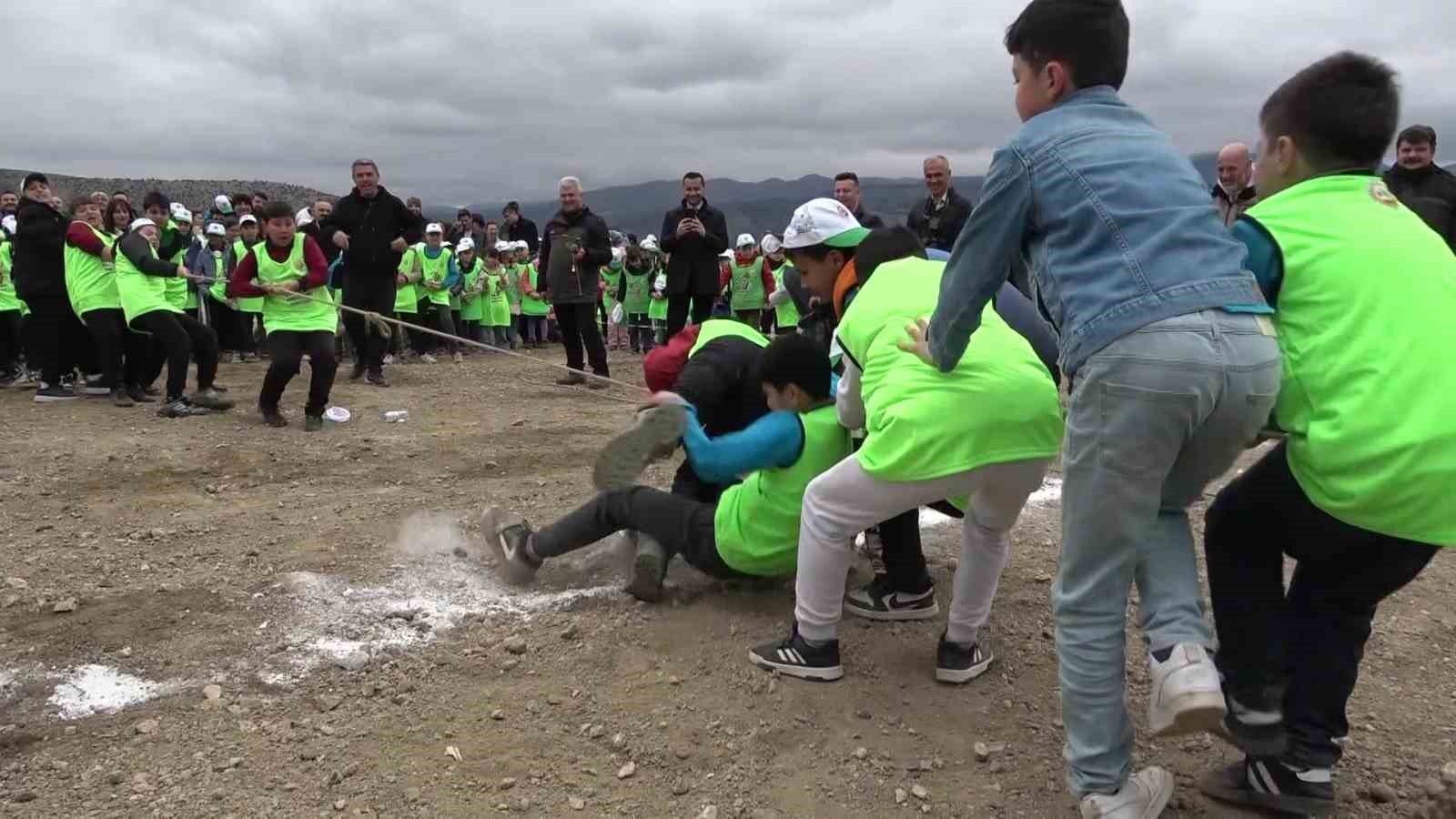 Amasya’da Orman Haftası etkinliği çocuk şenliğine dönüştü

