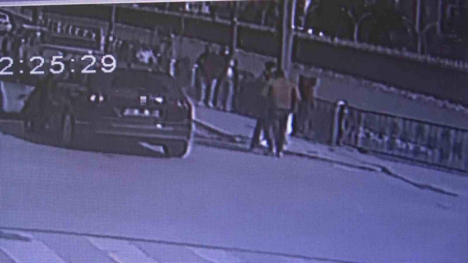 Amasya’da otomobilin çarptığı motosikletli havada takla attı
