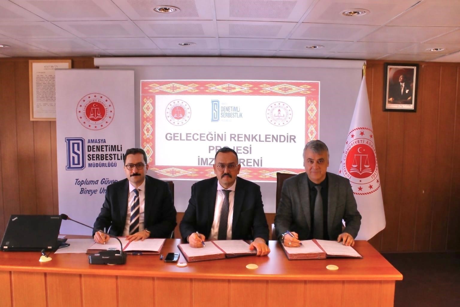 Amasya’da yükümlülerin topluma kazandırılması için uygulanacak 2 projede imza atıldı
Amasya’da yükümlülerin topluma kazandırılması için uygulanacak 2 projede imza atıldı