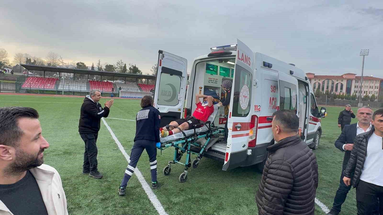 Amatör maçta saha karıştı
