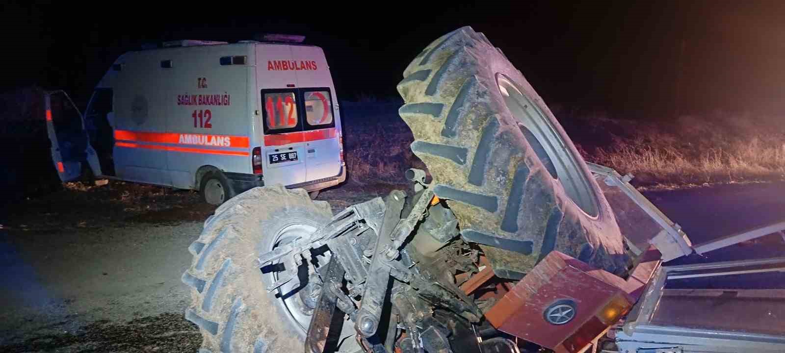 Ambulans traktöre arkadan çarptı: 4 yaralı
