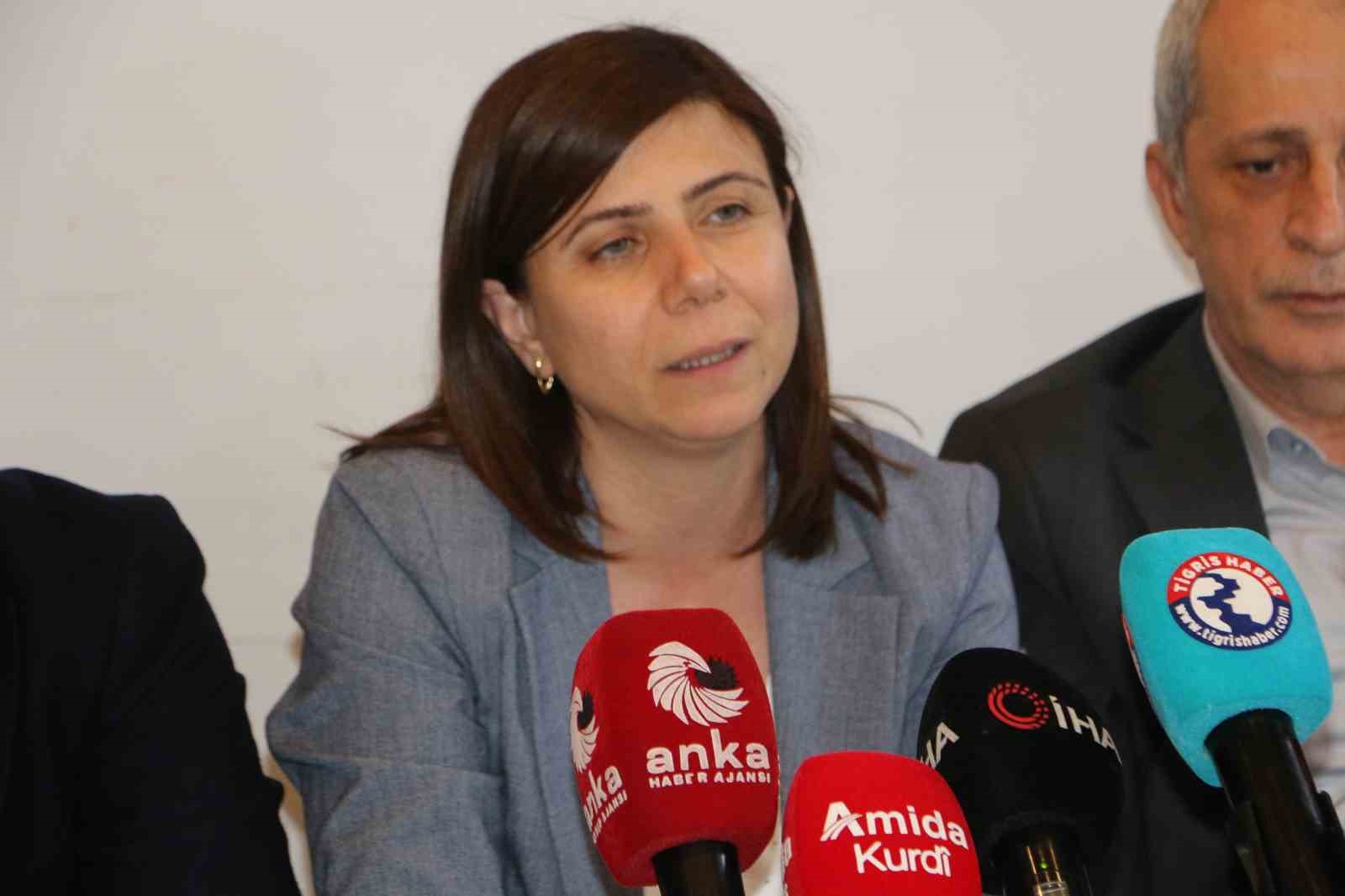 Amed Sportif Faaliyetler’den şampiyonluk yemeği
Amed Sportif Faaliyetler’den şampiyonluk yemeği