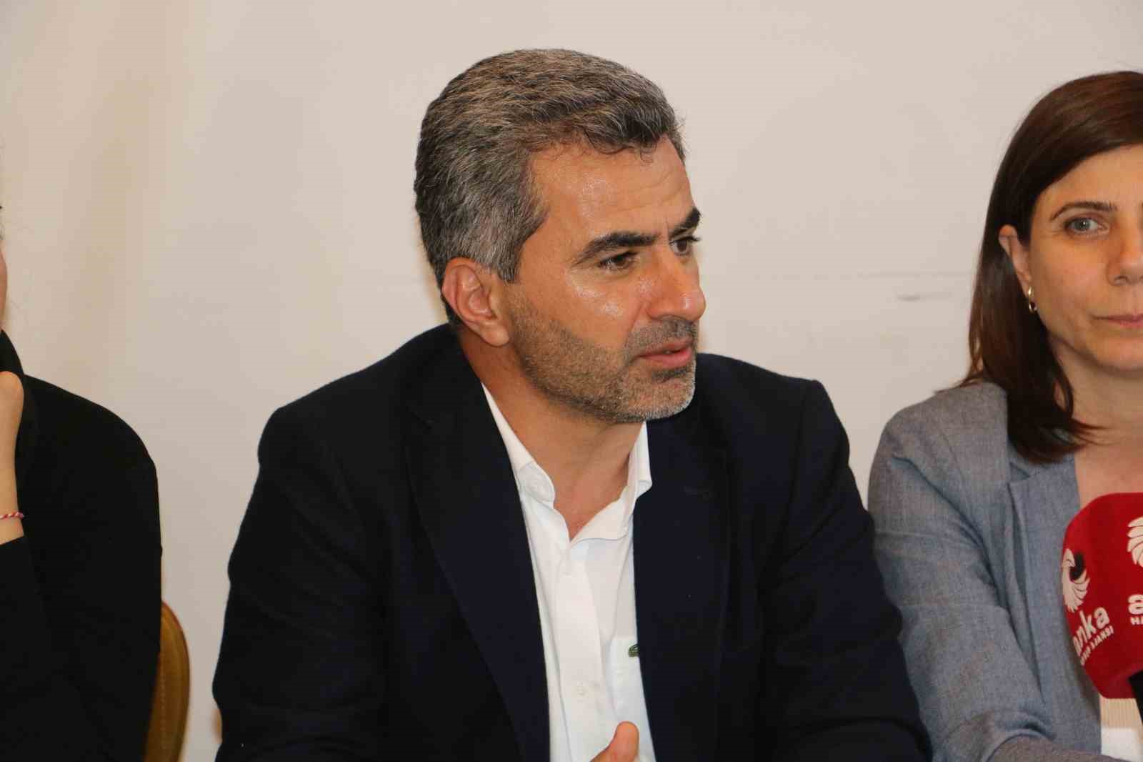 Amed Sportif Faaliyetler’den şampiyonluk yemeği
Amed Sportif Faaliyetler’den şampiyonluk yemeği