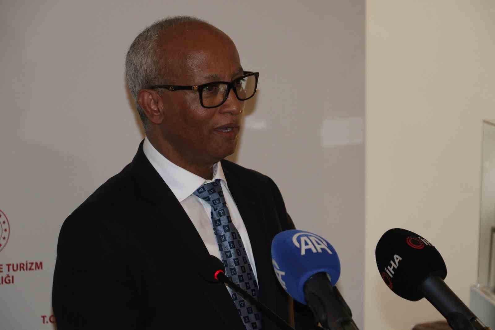 Amharca dilinde kaleme alınmış tarihi eser Etiyopya’ya iade edildi
Amharca dilinde kaleme alınmış tarihi eser Etiyopya’ya iade edildi