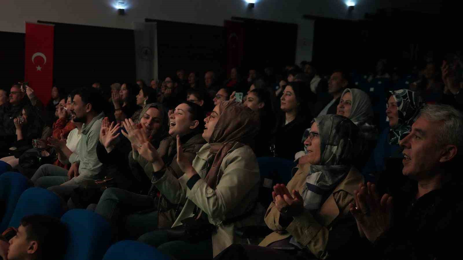 Anadolu ezgileri İncirliova’da gönüllere dokundu
