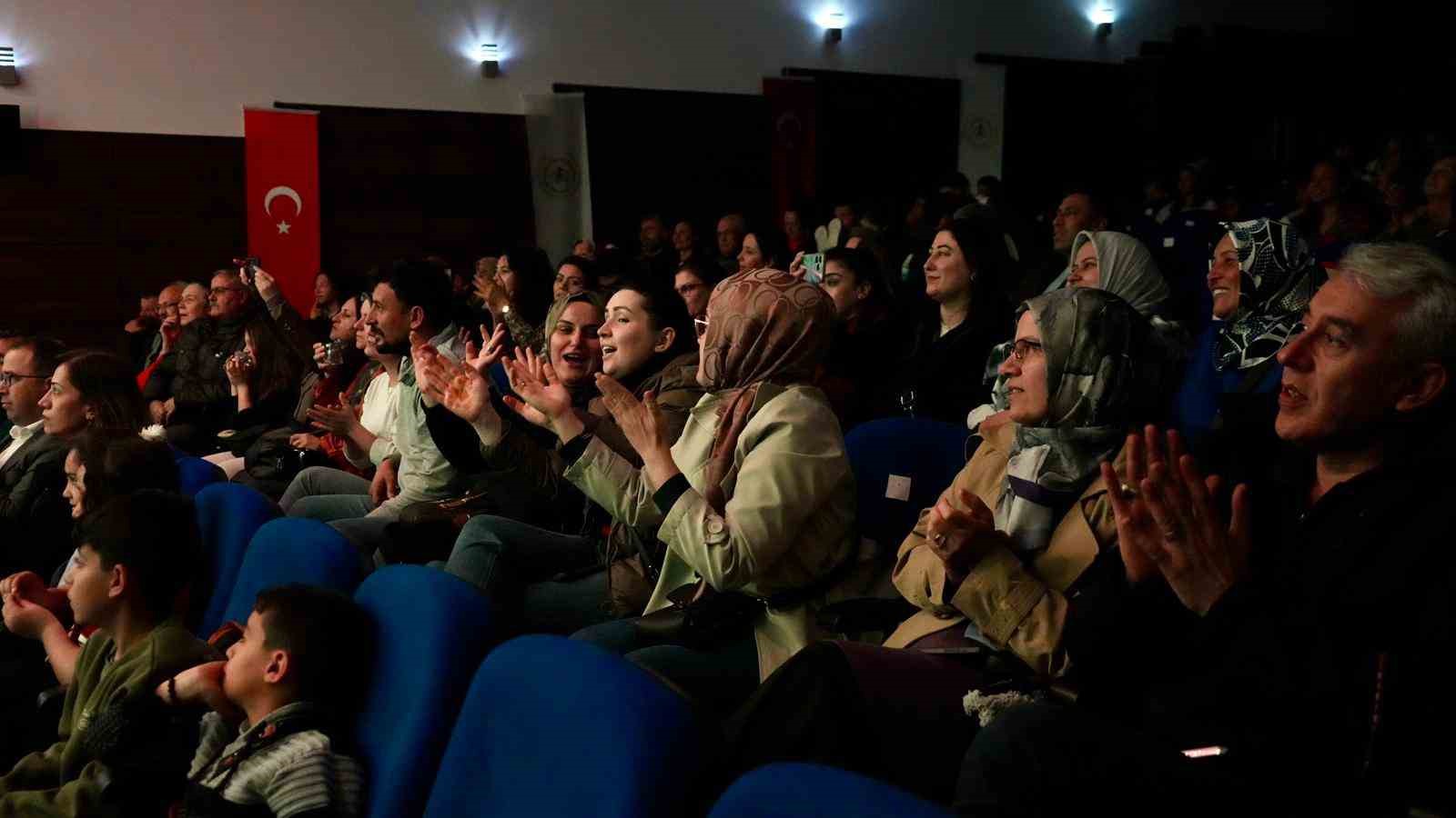 Anadolu ezgileri İncirliova’da gönüllere dokundu
