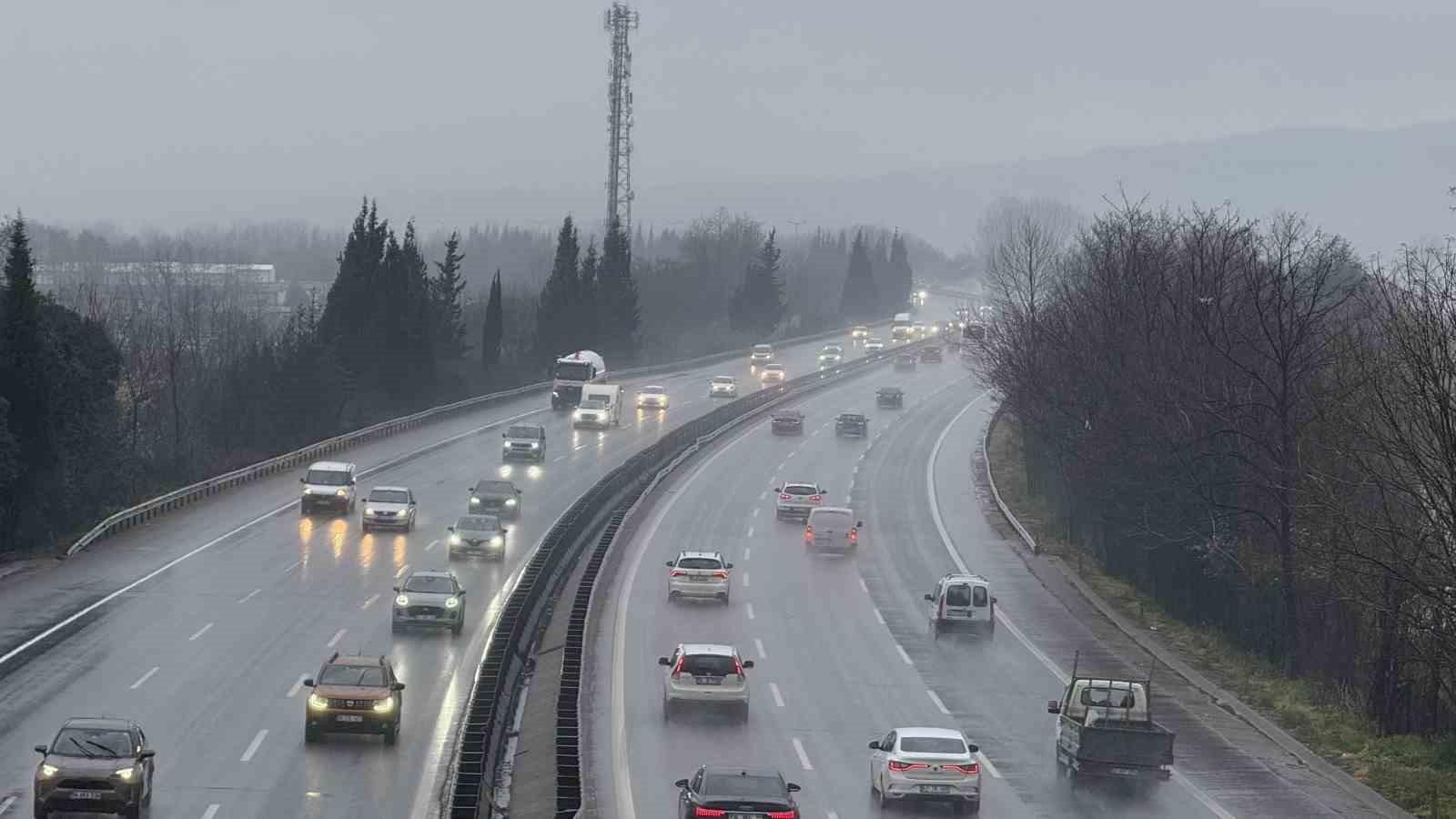Anadolu Otoyolu’nda bayramın son günü akıcı yoğunluk
