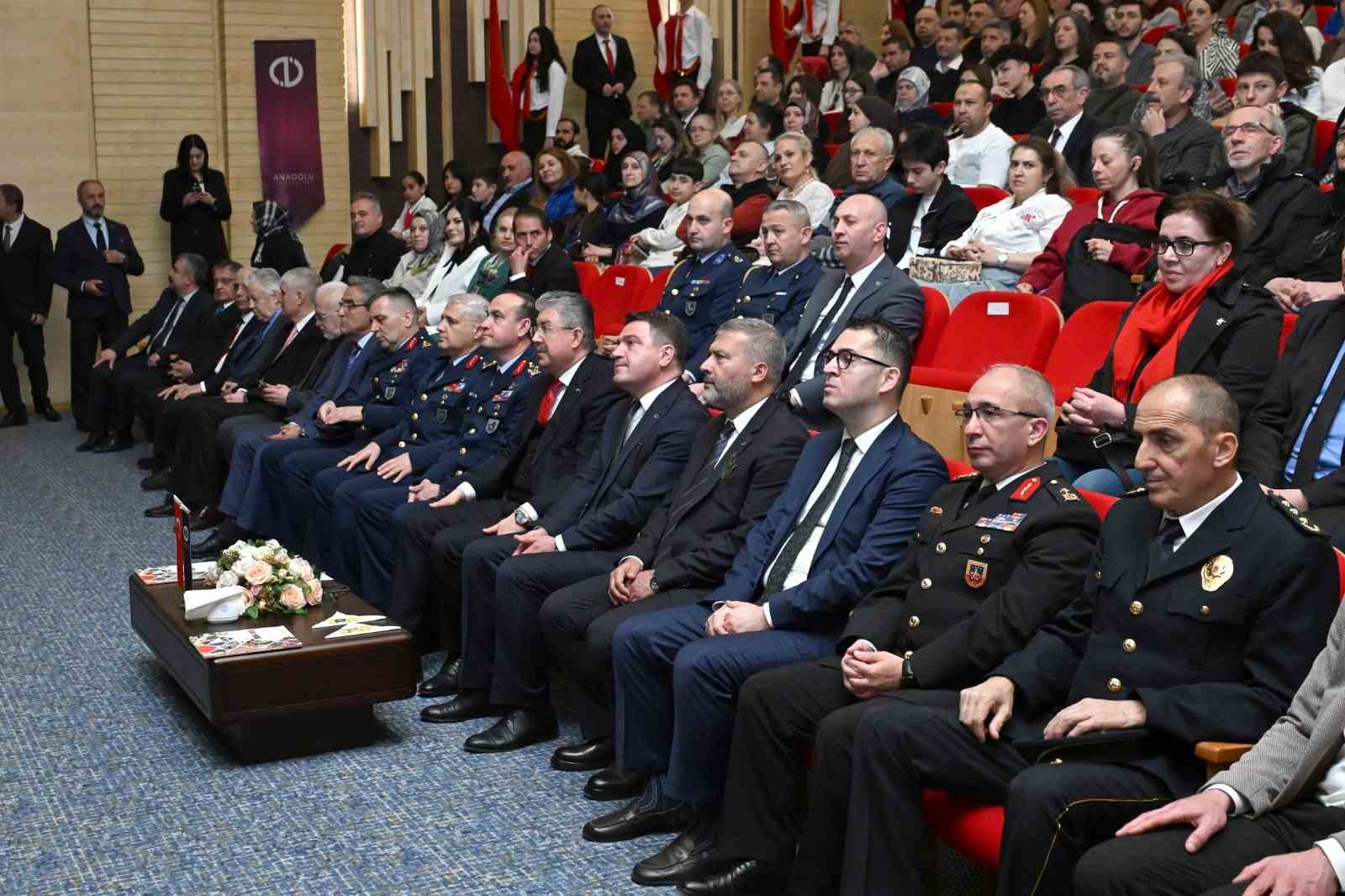 Anadolu Üniversitesi’nde 18 Mart anma programı düzenlendi
