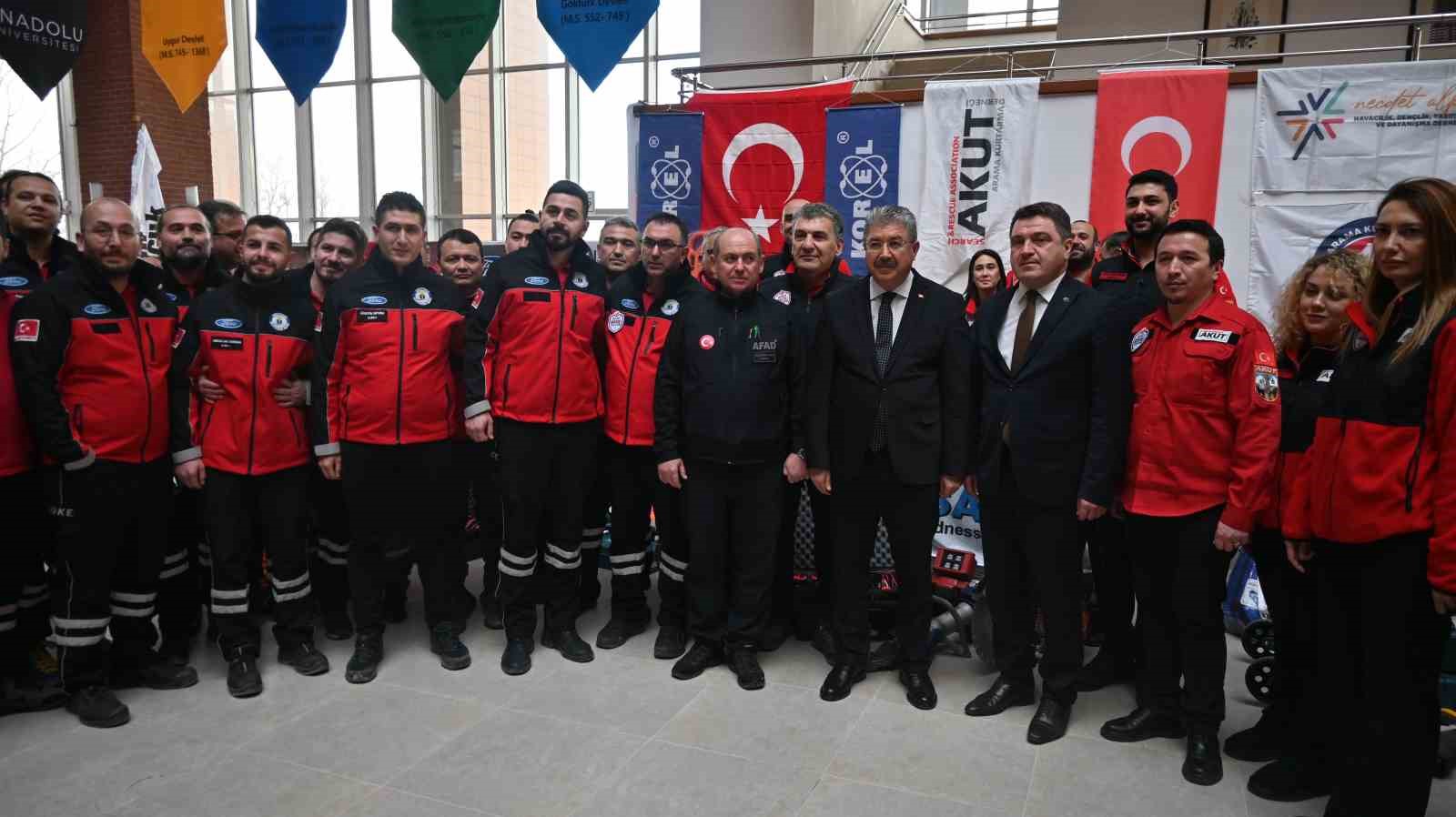 Anadolu Üniversitesi’nde 6 Şubat depremlerinde hayatını kaybedenler anıldı
