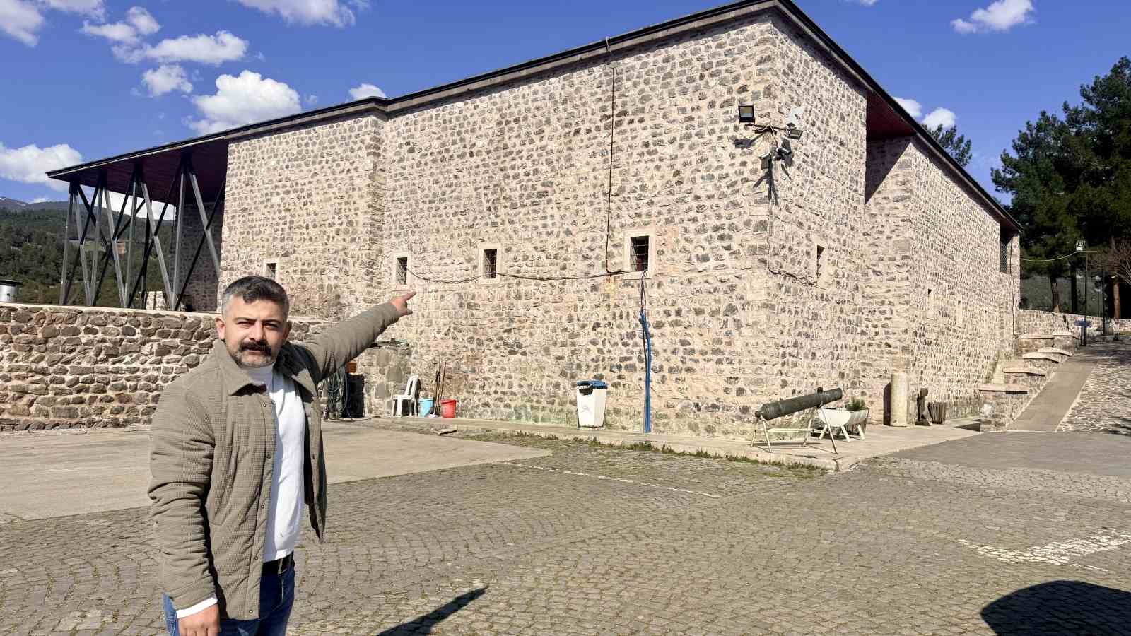 Anadolunun ilk medreselerinden 869 yıllık Yağıbasan Medresesi zamana direniyor
