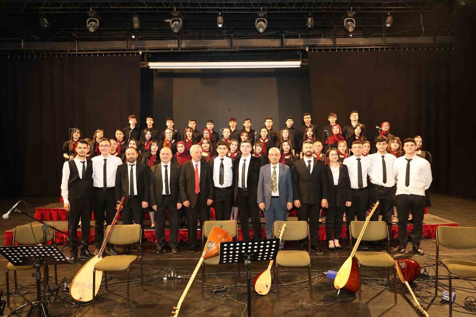 Anadolu’nun özü, güzel sanatların sözü Erzurum’da yankılandı
