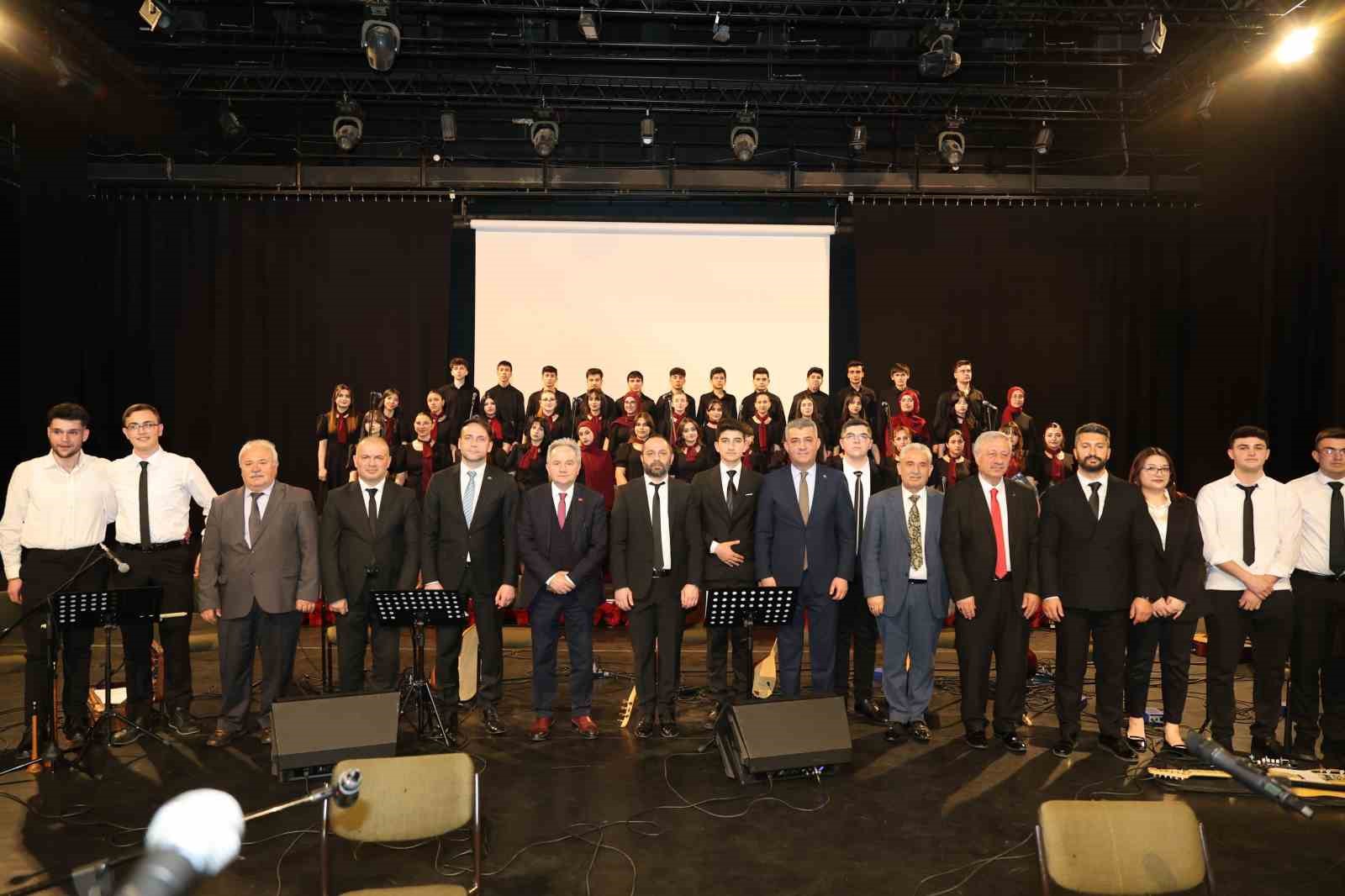 Anadolu’nun özü, güzel sanatların sözü Erzurum’da yankılandı
